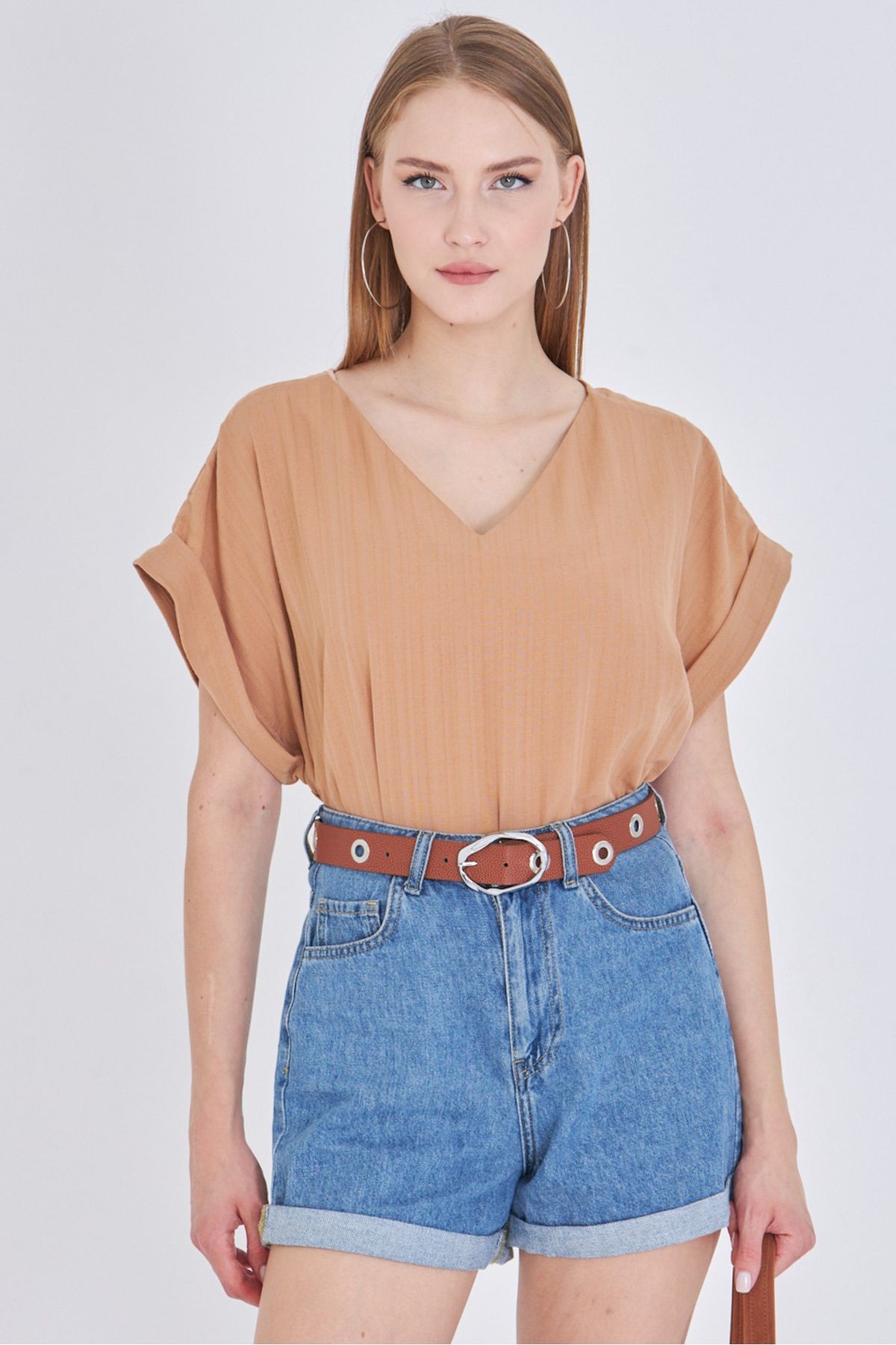 Kadın Vizon V Yaka Yanları Yırtmaçlı Arkası Uzun Duble Kol Detaylı Oversize Bluz ARM-24Y001074