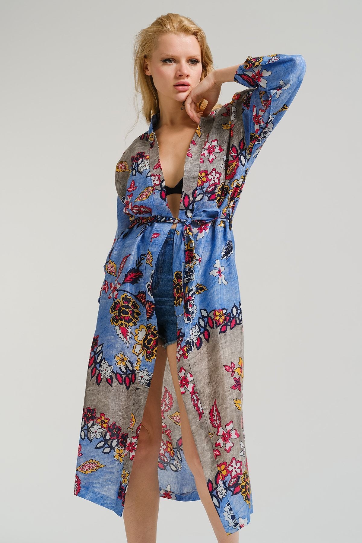 Kadın Mavi Desenli Uzun Kimono ARM-22Y001120