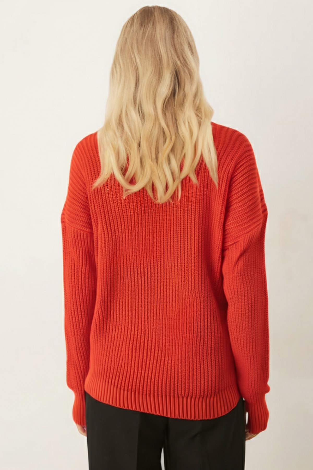 Kadın Turuncu V Yaka Triko Kazak ARM-26K136023