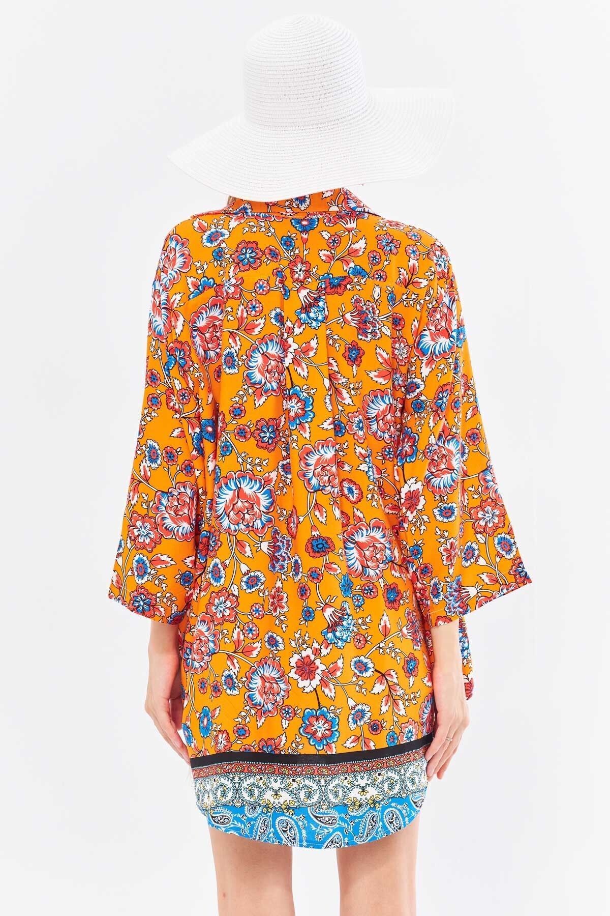 Kadın Nar Çiçeği Desenli Önden Bağlamalı Kimono Gömlek ARM-24Y001080