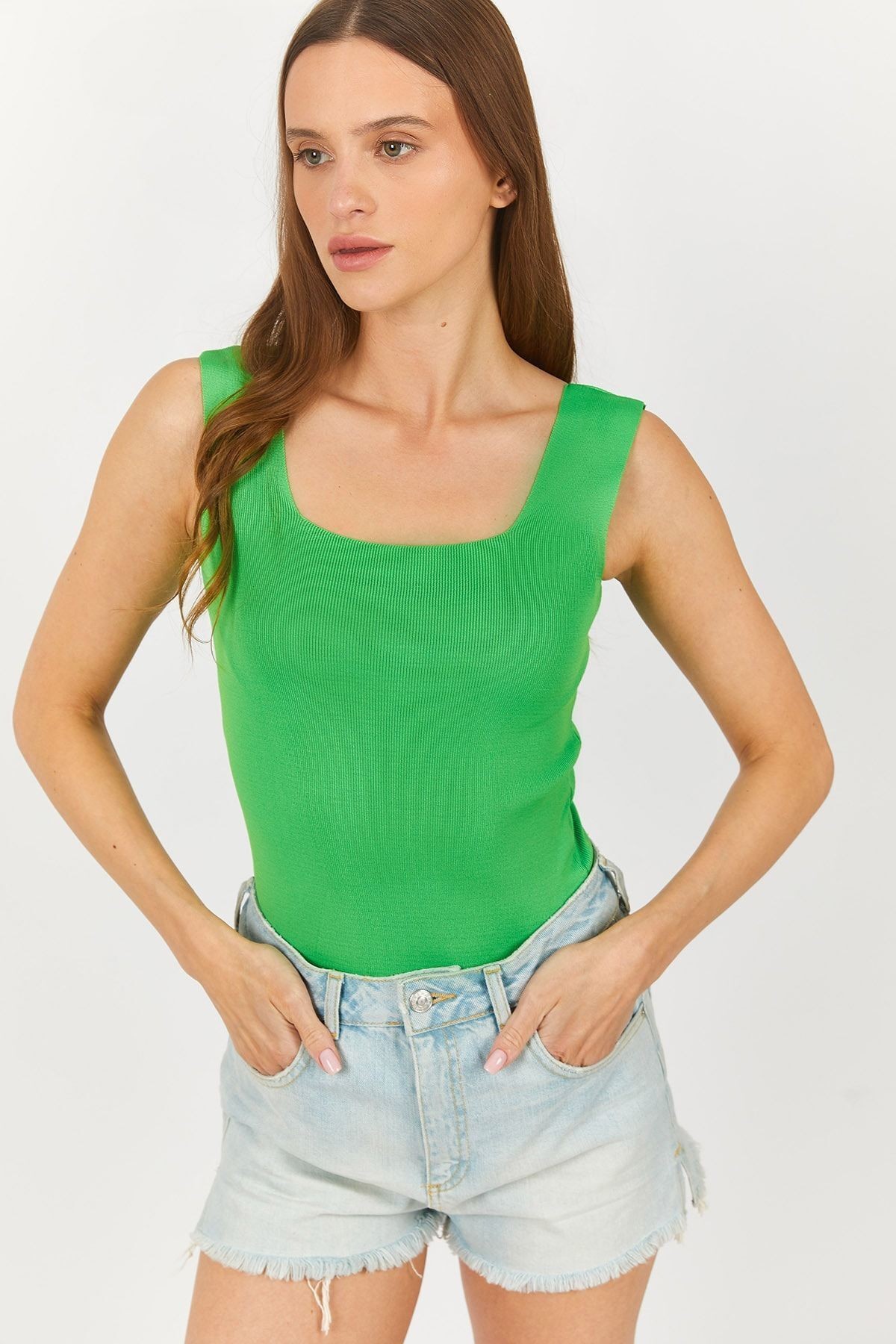 Kadın Yeşil Kalın Askılı Kaşkorse Bluz Arm-23y069001
