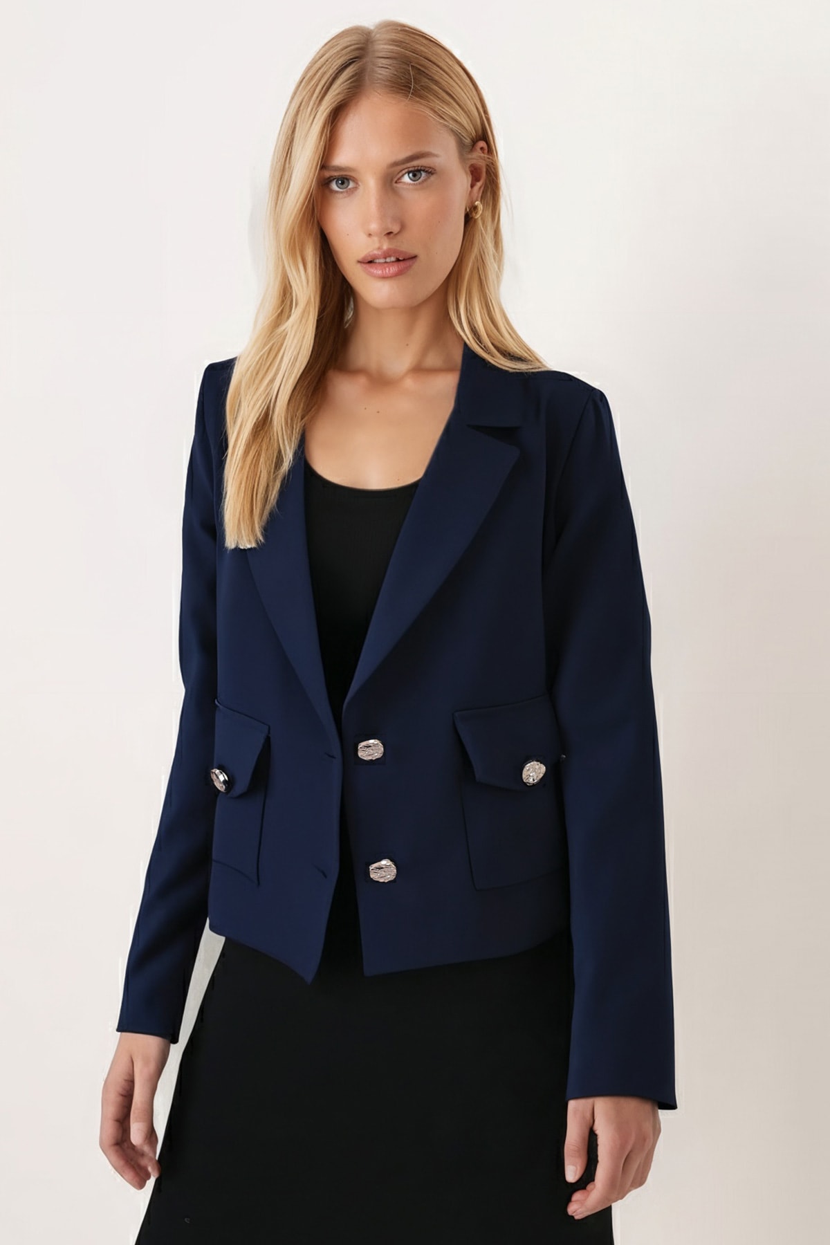 Kadın Lacivert Erkek Yaka Kare Cepli Crop Ceket ARM-26K001026
