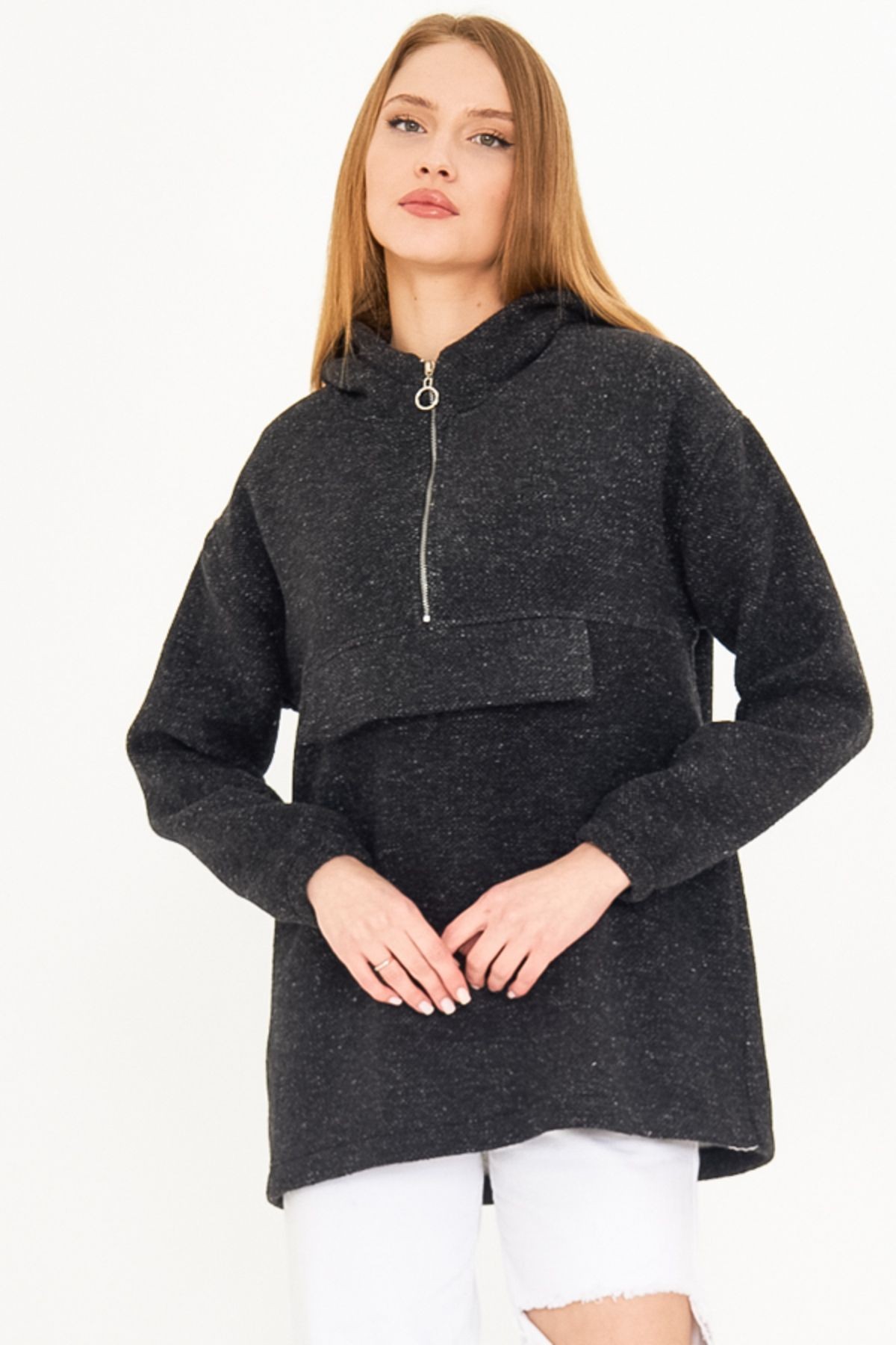 Kadın Siyah Kapüşonlu Cep Kapaklı Kaşe Sweatshirt ARM-25K001097