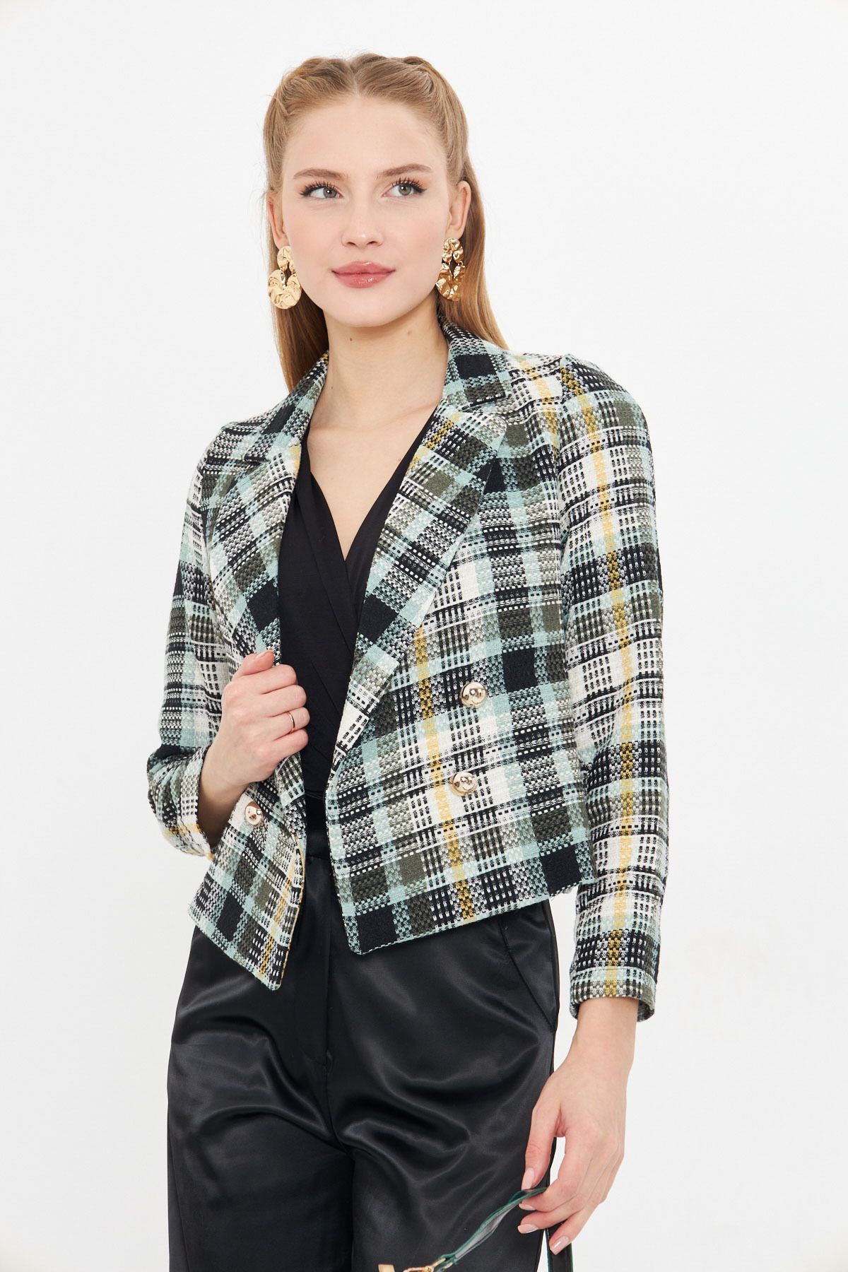 Kadın Mint-Siyah Kruvaze Yaka Tüvit Crop Ceket ARM-24K001014