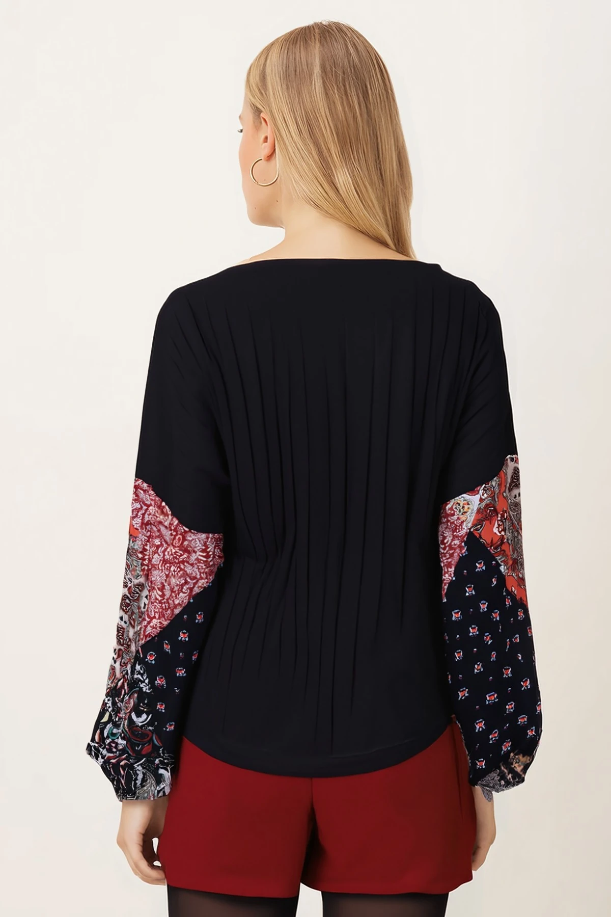 Kadın Koyu Lacivert Kolu Desenli Balonlu Triko Kazak ARM-20K081001