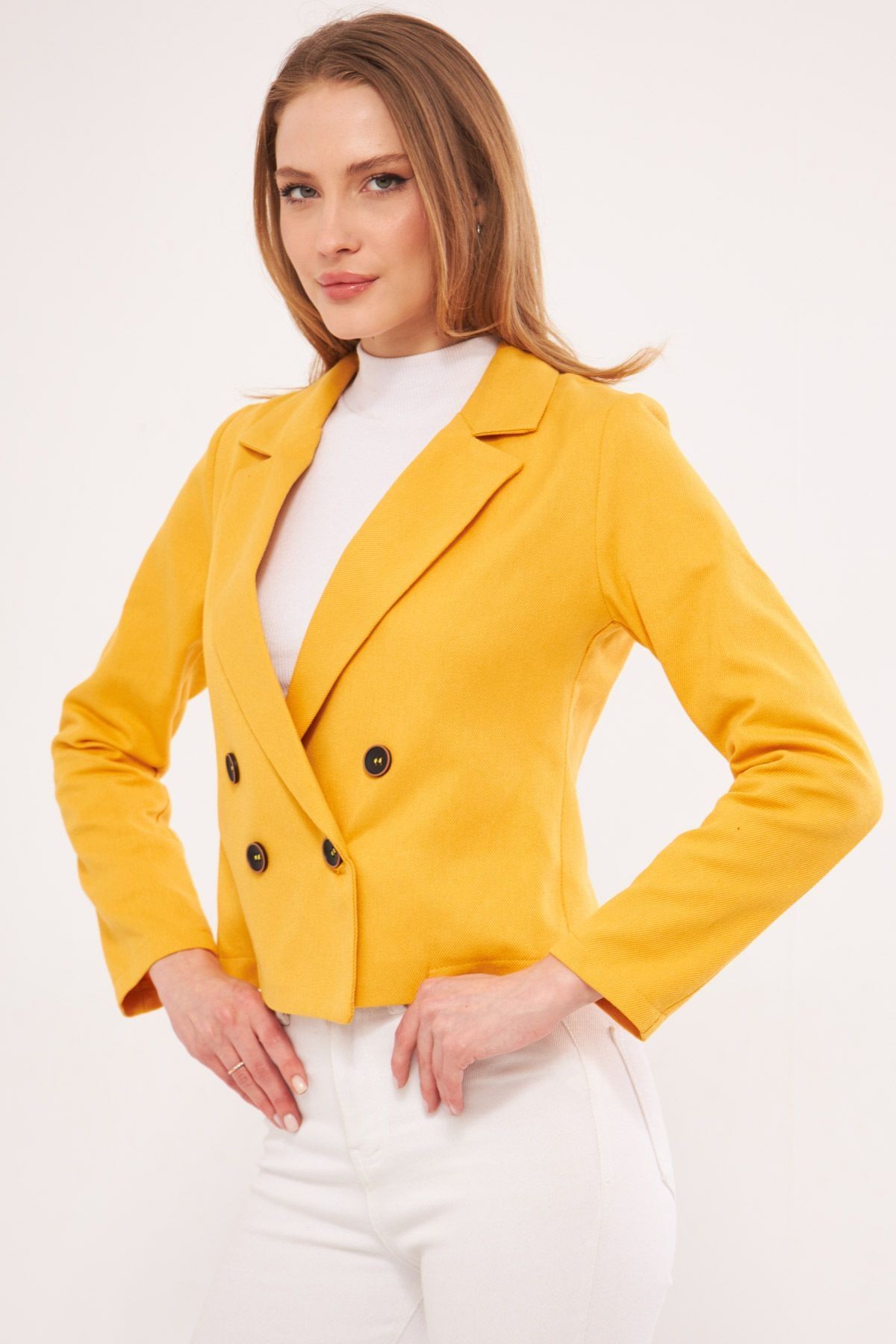 Kadın Hardal Kruvaze Yaka Gabardin Crop Ceket ARM-24Y001010