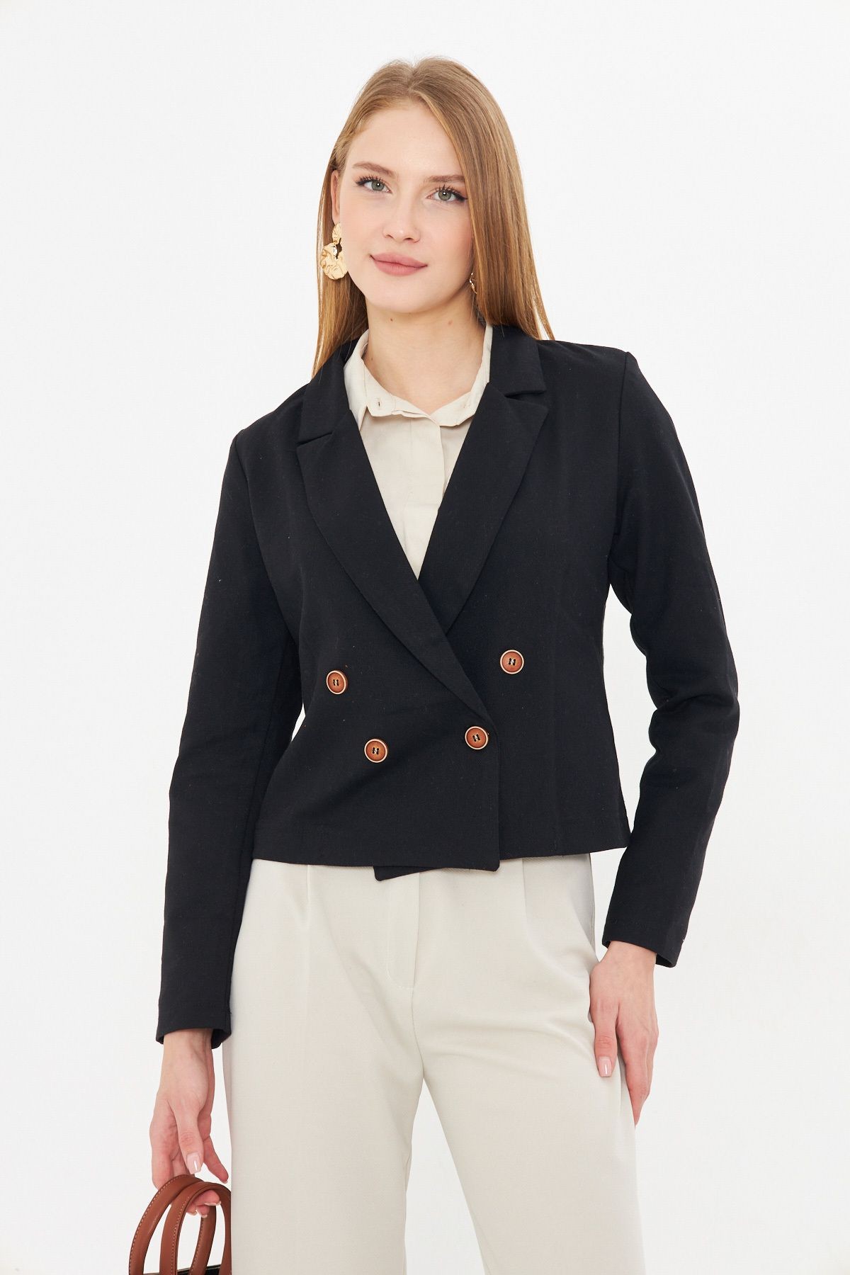 Kadın Siyah Kruvaze Yaka Gabardin Crop Ceket ARM-24Y001010