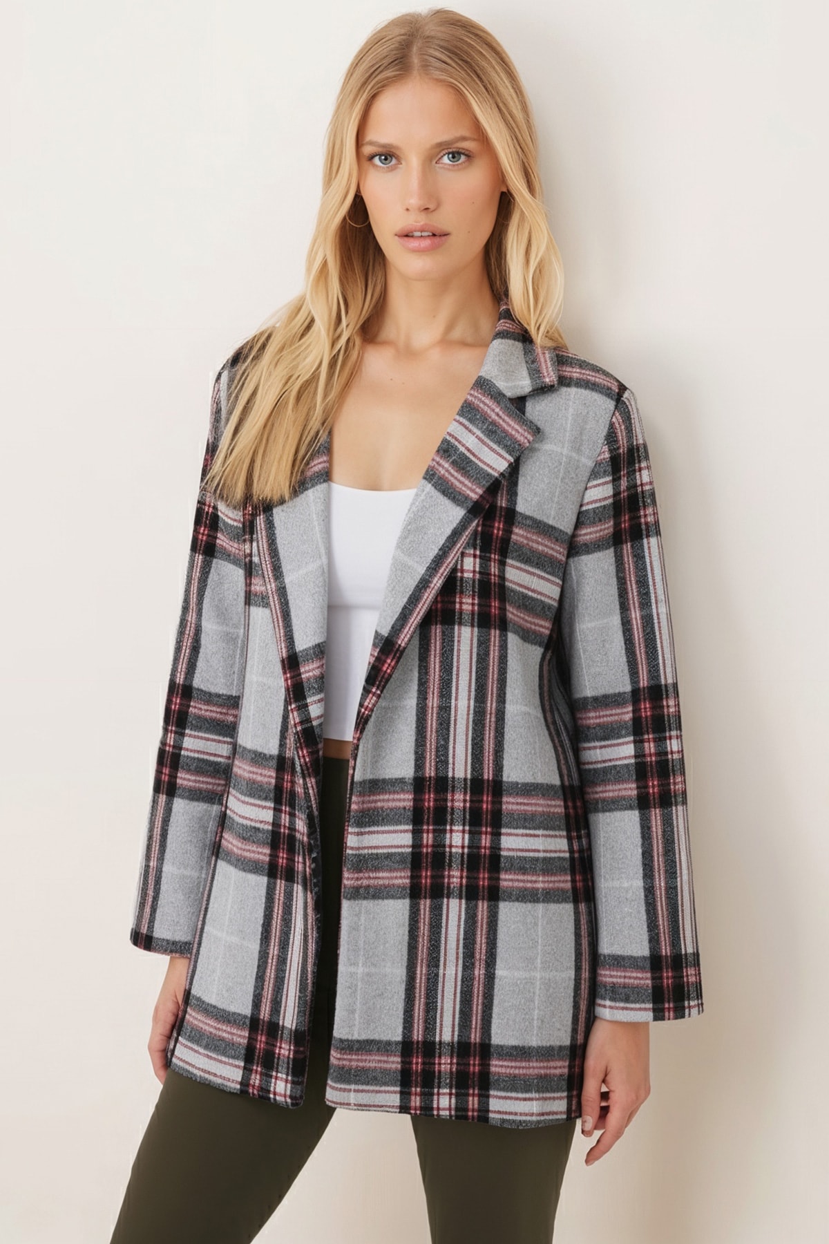 Kadın Gri Erkek Yaka Yanları Yırtmaçlı Oversize Ceket ARM-26K001009
