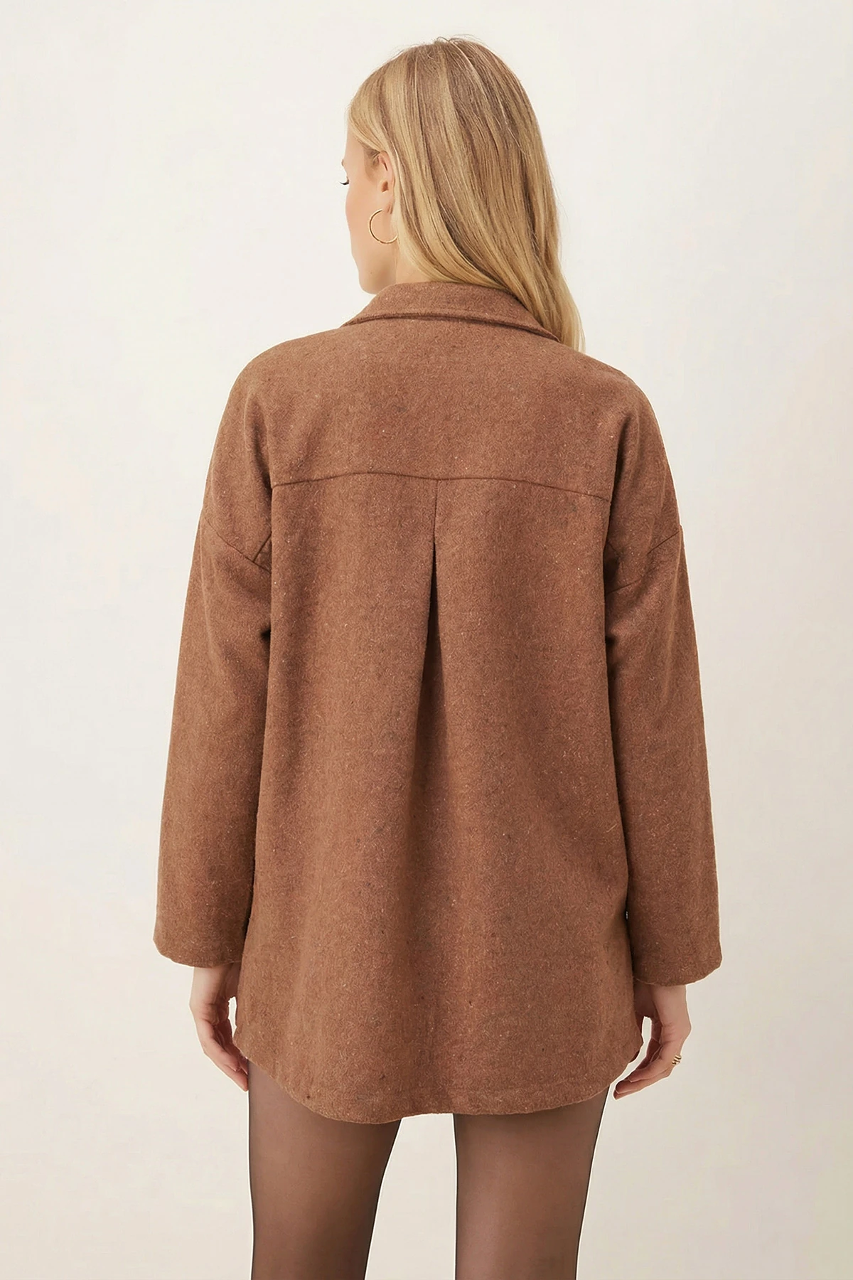 Kadın Sütlü Kahve Erkek Yaka Yanları Yırtmaçlı Oversize Ceket ARM-26K001009