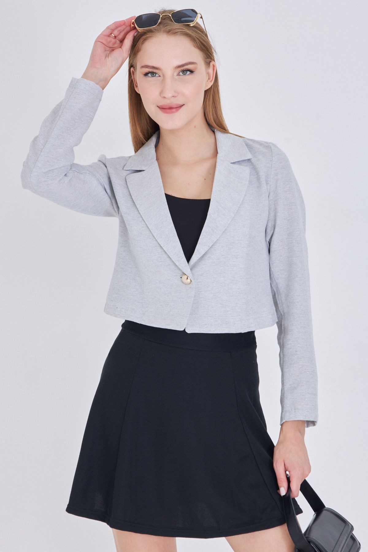 Kadın Gri Tek Düğmeli Crop Ceket ARM-23Y001064