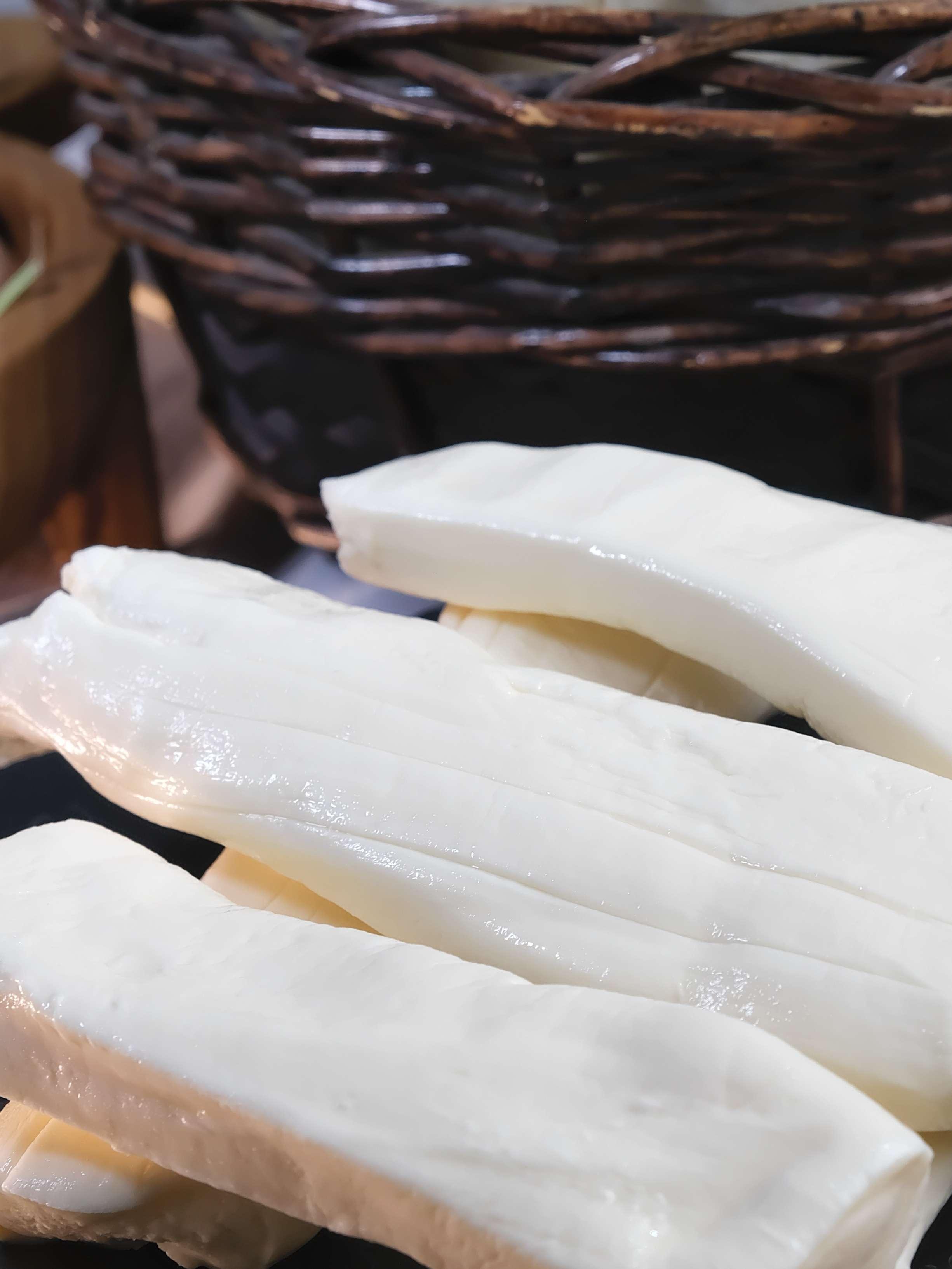 Dil   Peyniri Tam Yağlı Az Tuzlu 1 kg