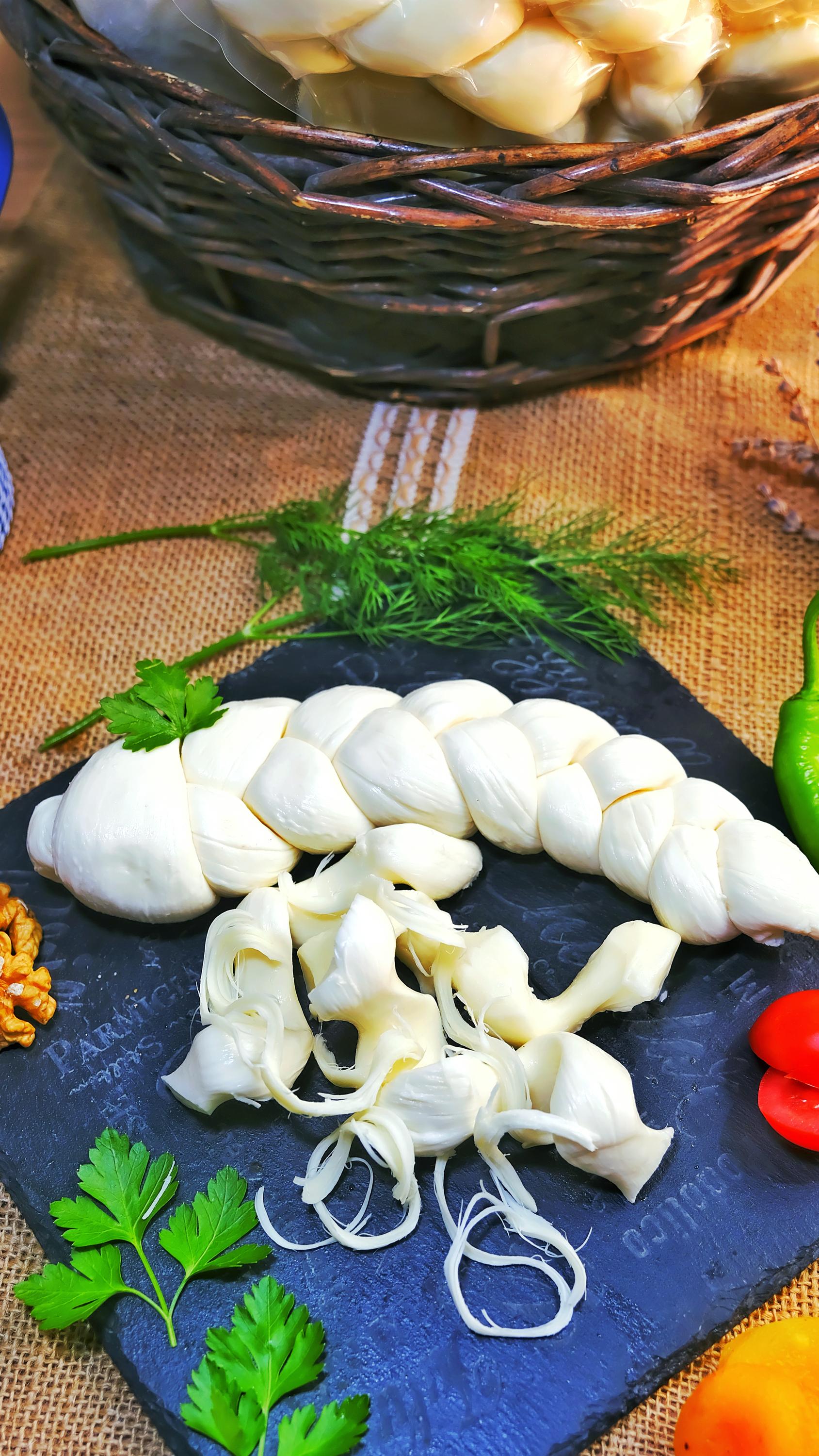 Örgü Peyniri Tam Yağlı Az Tuzlu 1 kg