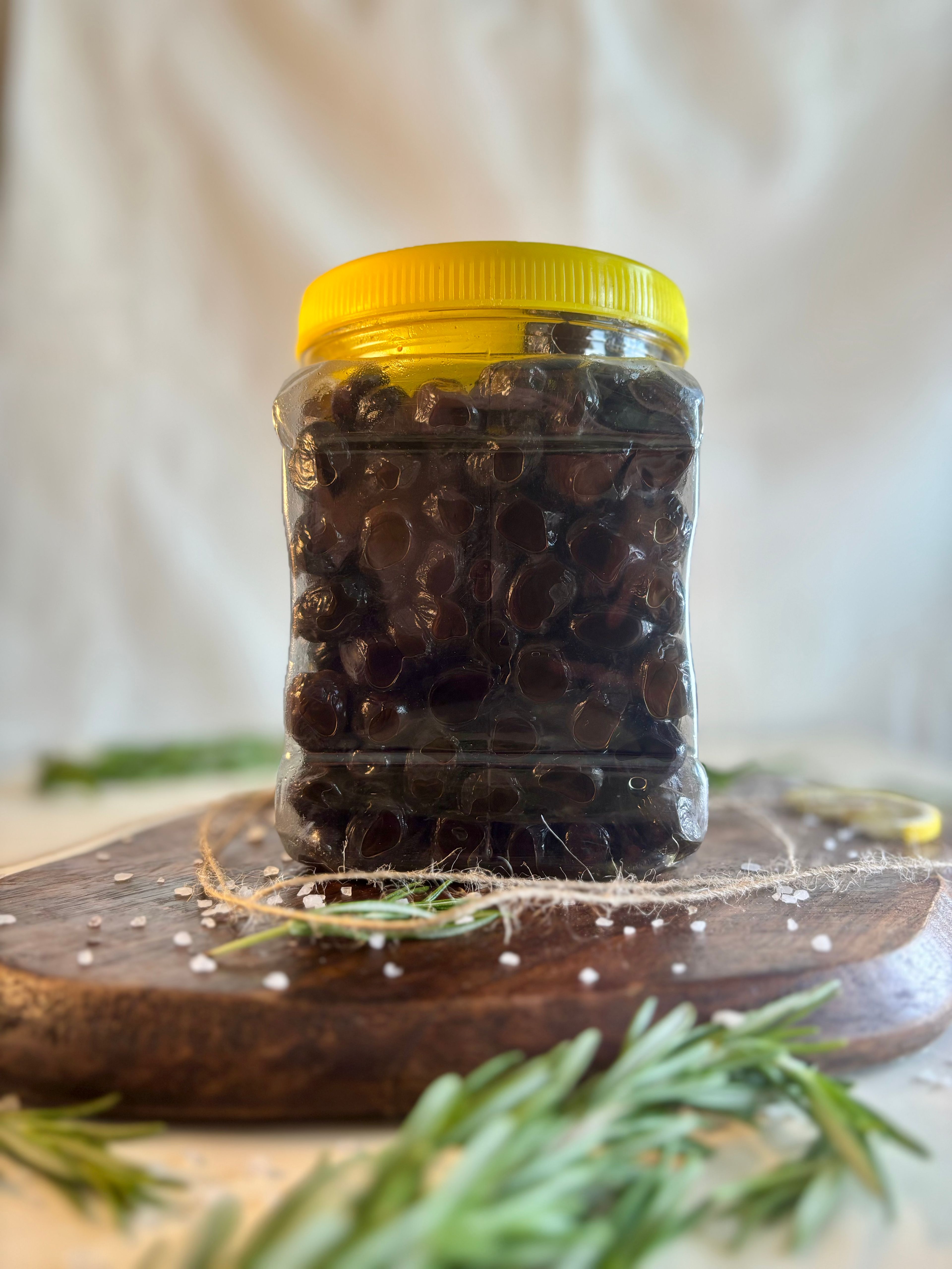 Mega (321-350) Taş Baskı Az Tuzlu Siyah Zeytin 1 kg