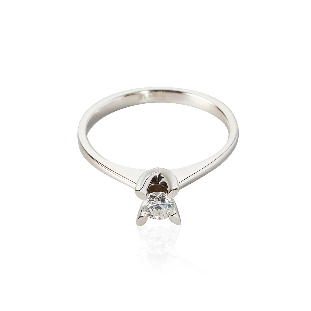 18K Diamond Solitaire Ring