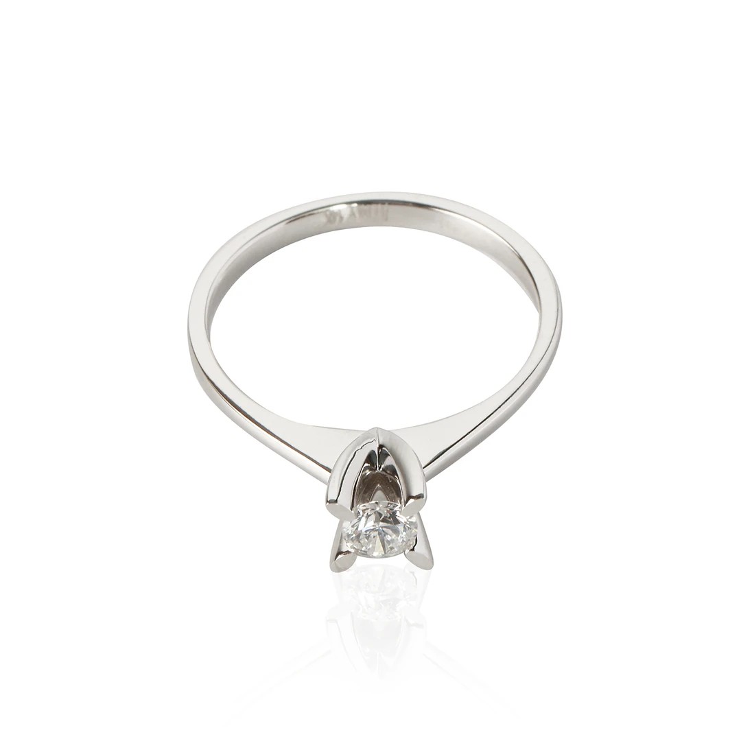 18K Diamond Solitaire Ring