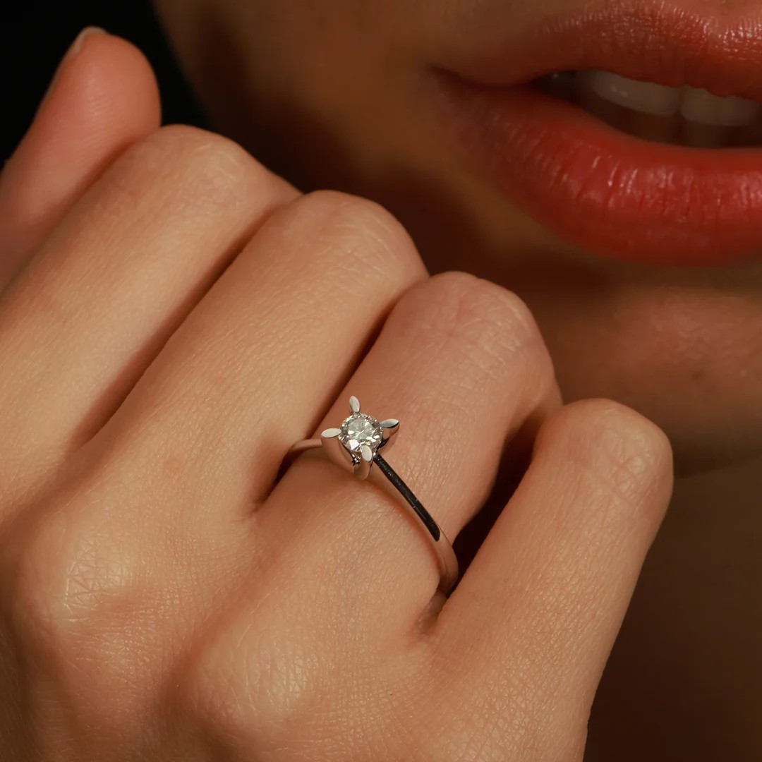 18K Diamond Solitaire Ring