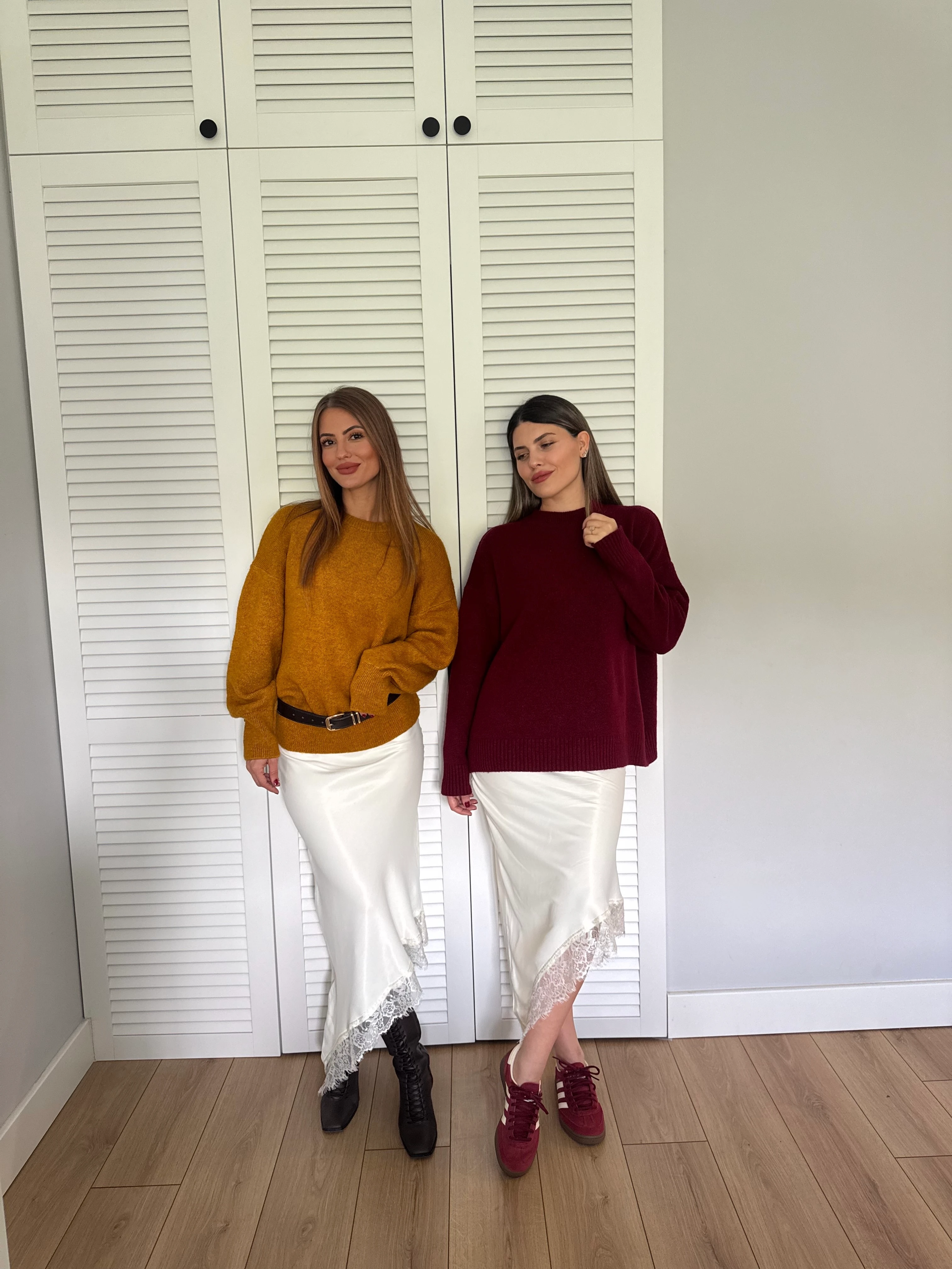 Dantel Detaylı Asimetrik Kesim Saten Etek - Beyaz