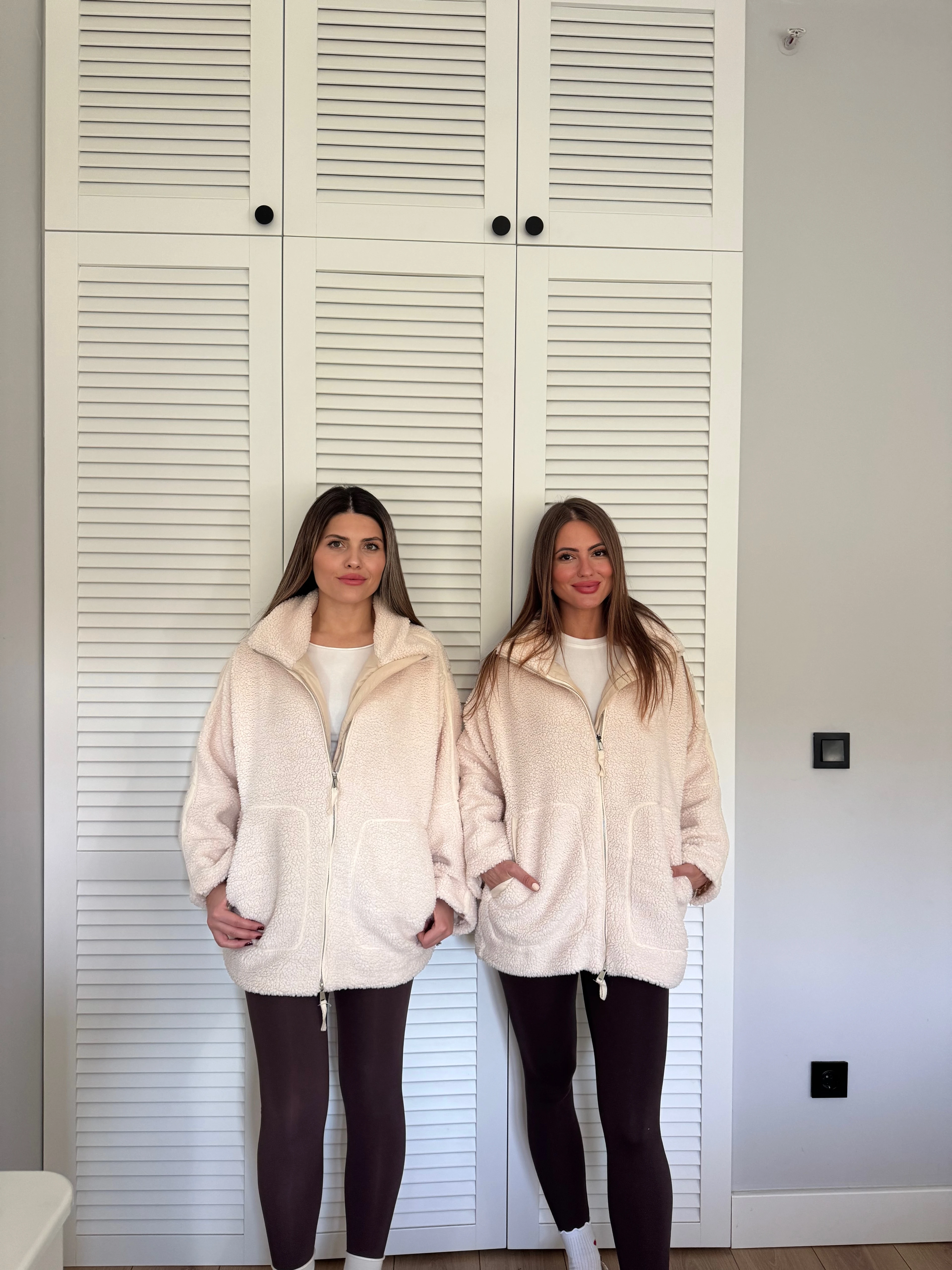 Dik Yakalı Cepli Peluş Mont - Bej