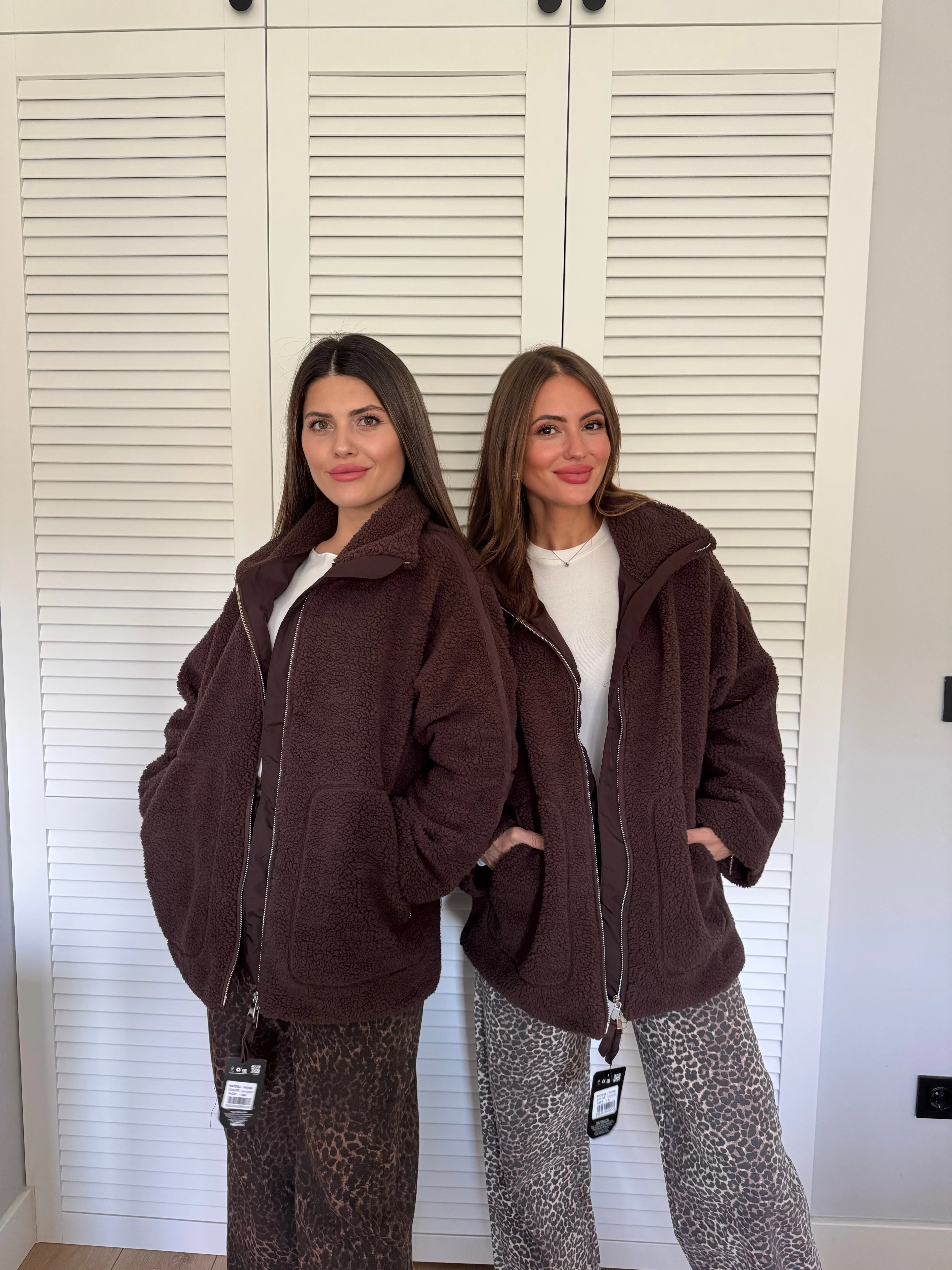 Dik Yakalı Cepli Peluş Mont - Kahverengi