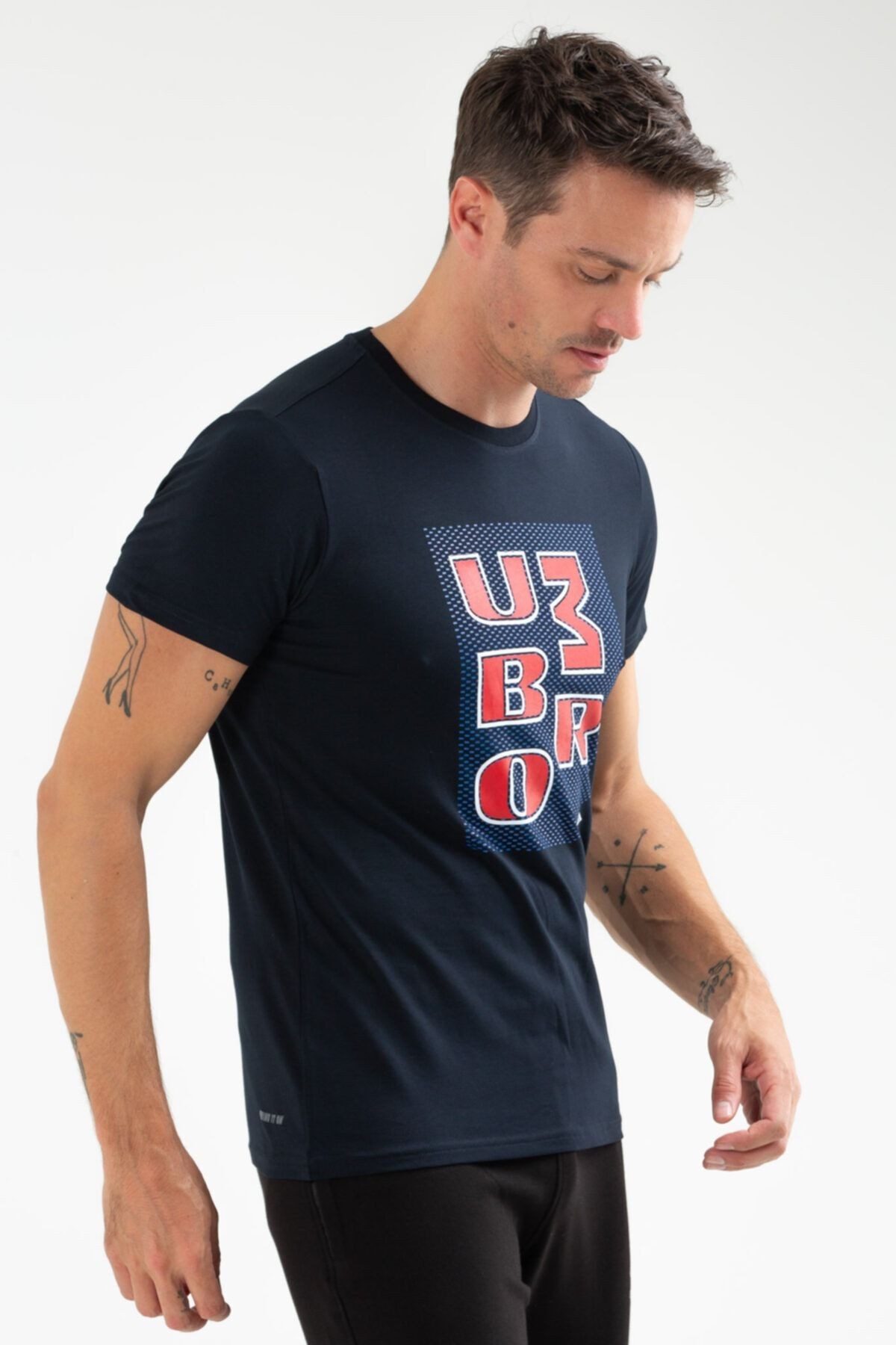 UMBRO TF-0136 Umb Knut T-Shirt D.BLUE