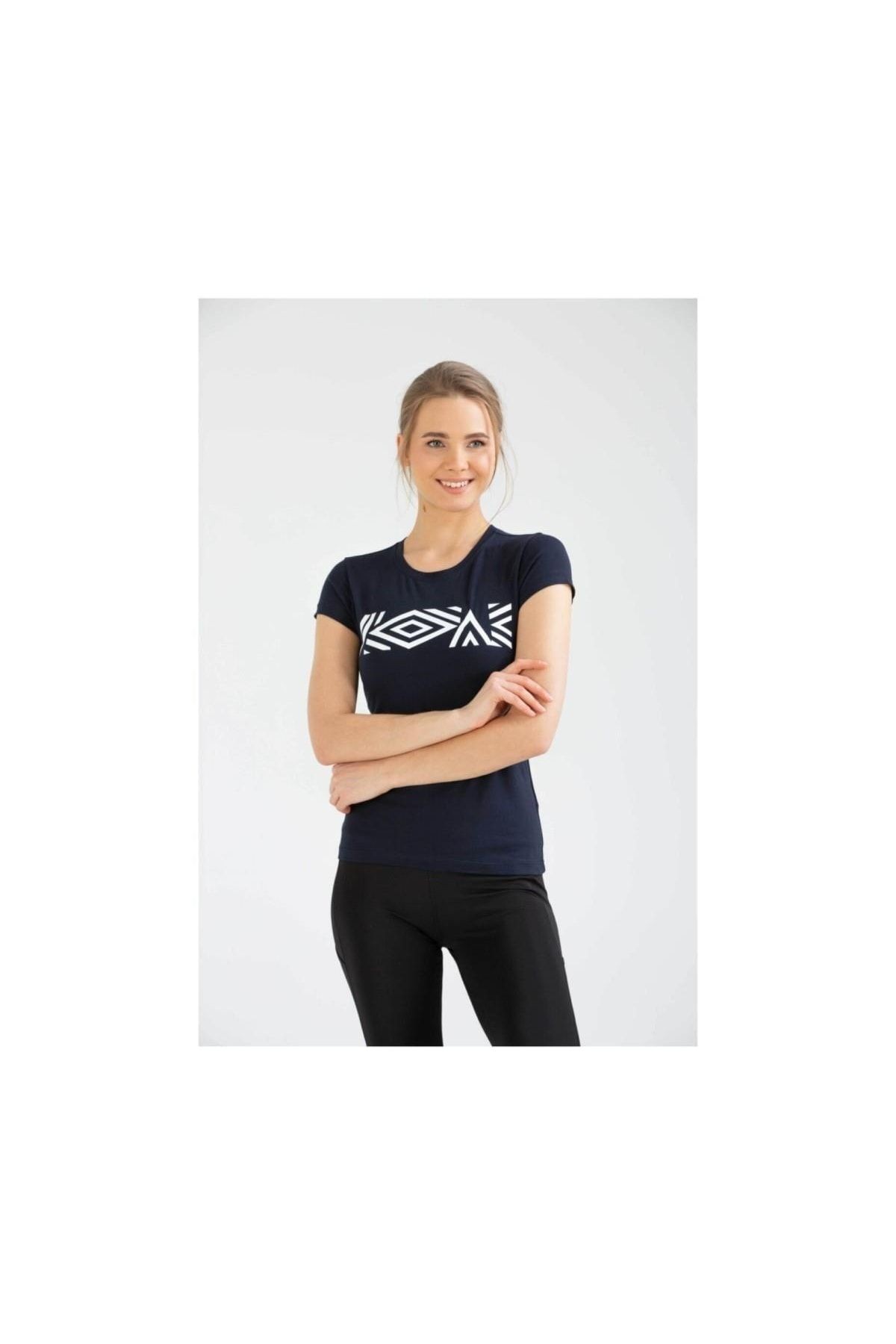 Umbro Vf0032 Hwa Supported Kadın Siyah T-Shirt