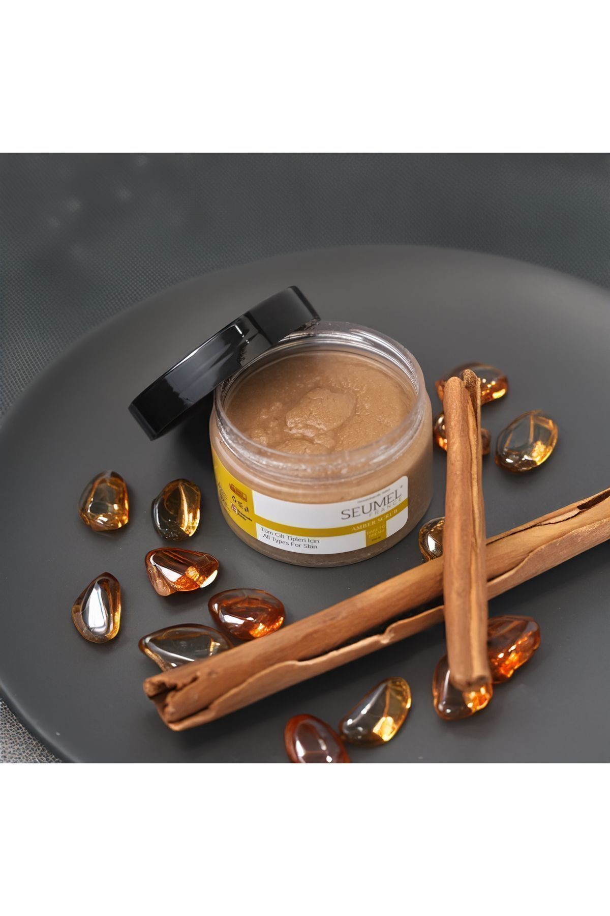 Amber Body Scrub - Besleyici Arındırıcı Nemlendirici Vücut Peeling-batık Çilek Bacak Onarıcı 200ml
