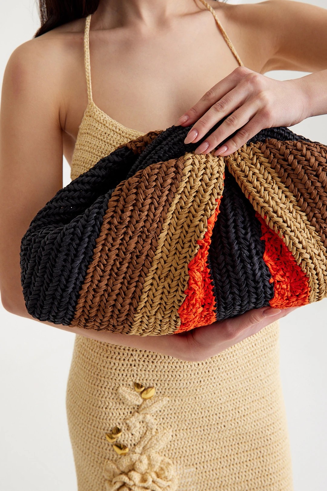 SOLENE RAFFIA CLUTCH