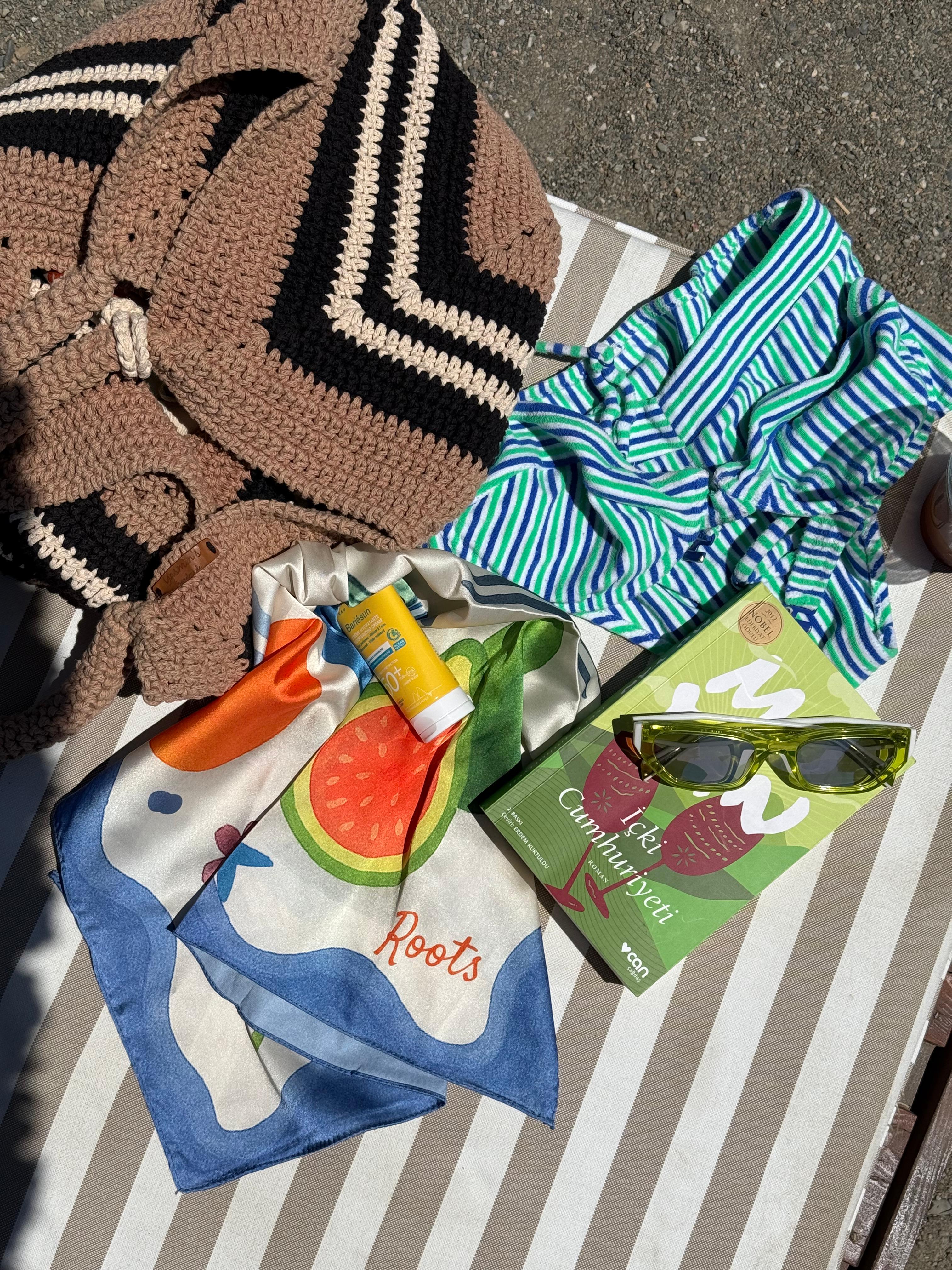Aegean Table Bandana