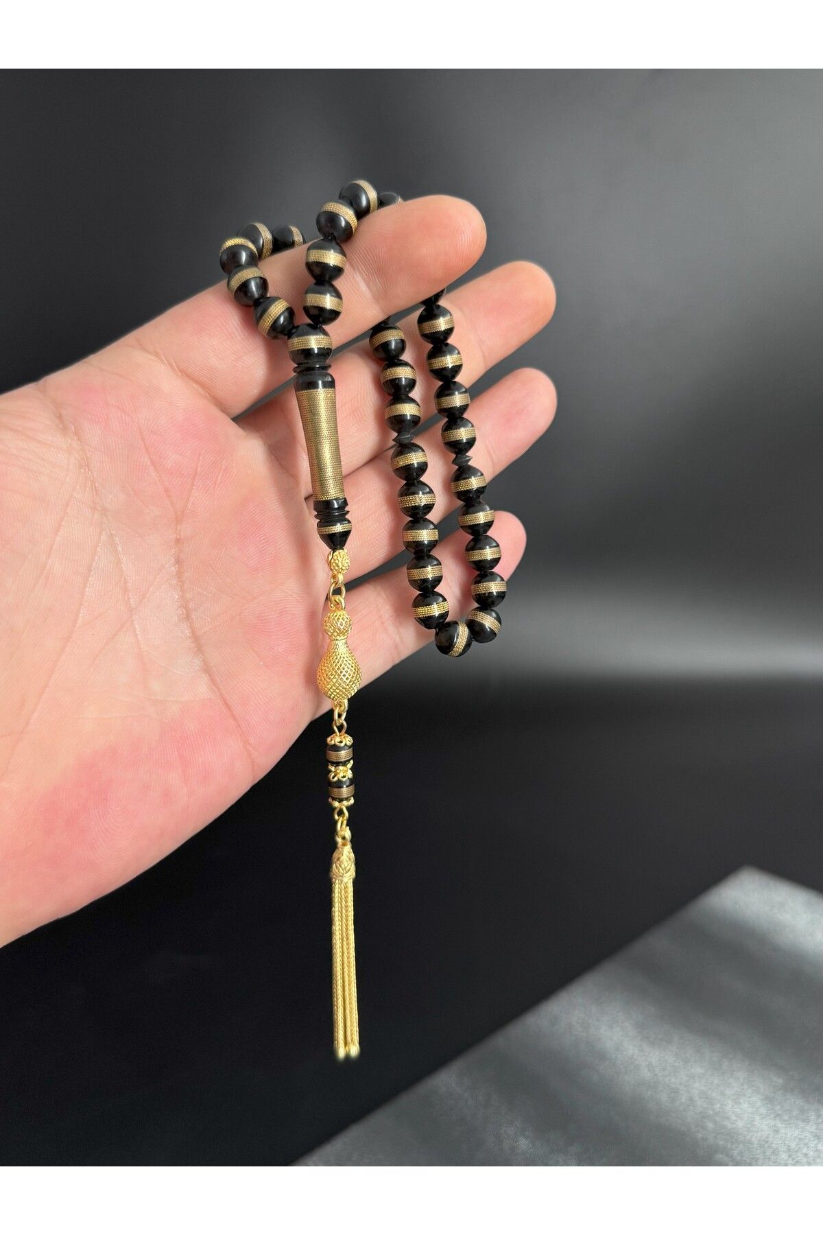 Pirinç İşleme Küre Kuka Tesbih 14K Altın Kaplama Püskül Tasarımlı