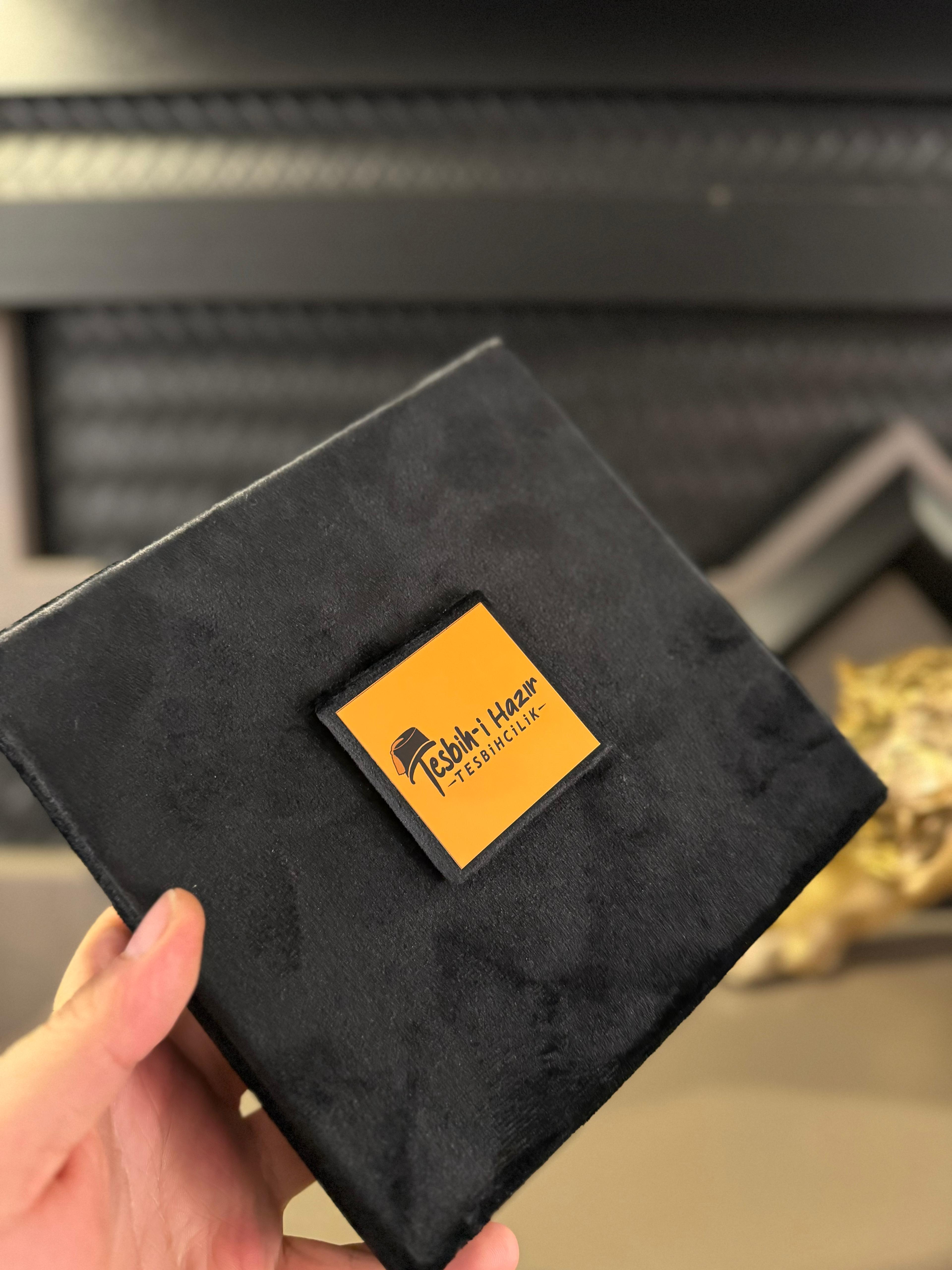 24K Altın Parçacıklı 14K Altın Kaplama Püskül ile 