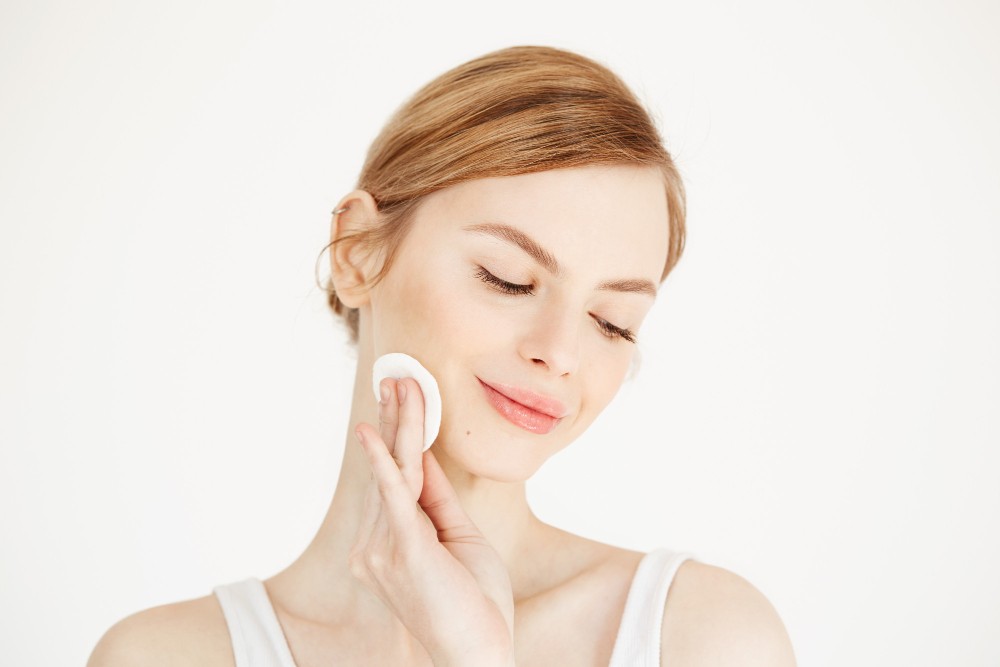 “Retinol” Dosyasını Açıyoruz: Nedir? Neden ve Nasıl Kullanılır?