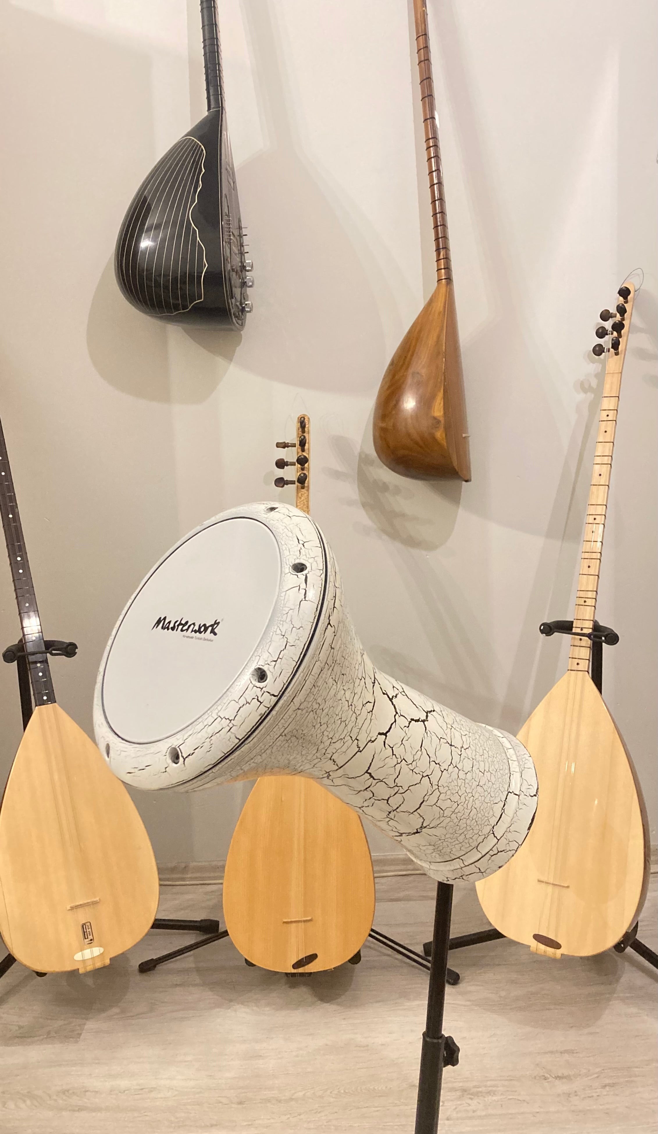 Masterwork İşlemeli Beyaz Darbuka