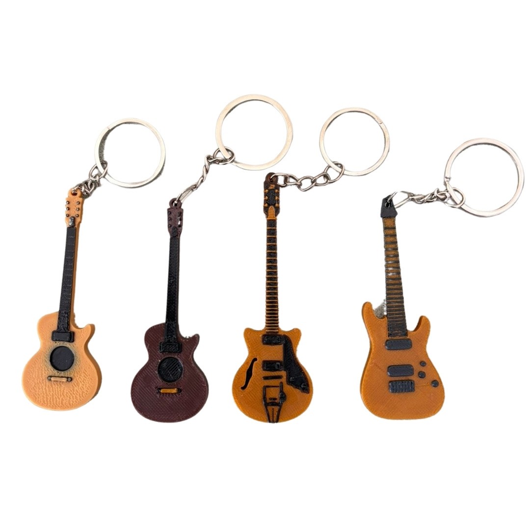 Orta boy 4’lü gitar anahtarlık 