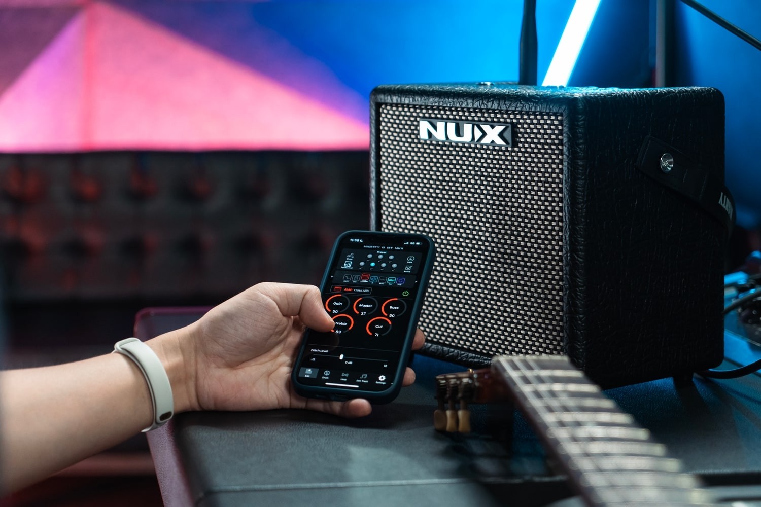 Nux Mighty 8BT MKII Taşınabilir Elektro Gitar Amfisi