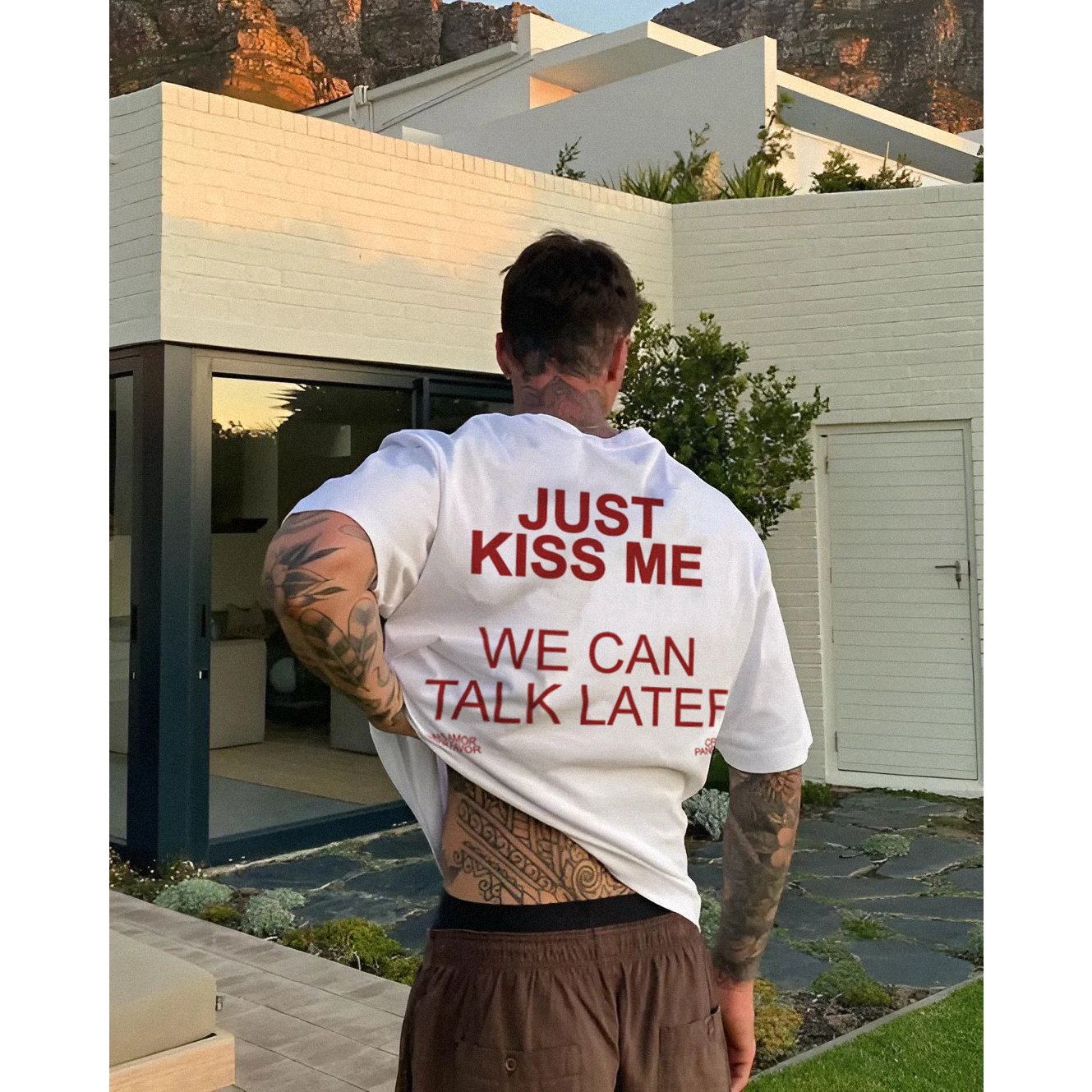 JUST KISS ME OVERSIZE TEE