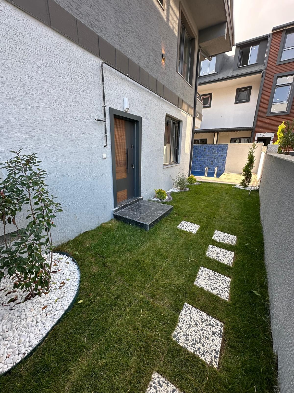 MÜSTAKİL GİRİŞ, MÜSTAKİL BAHÇE, HAVUZLU, KOMBİ-PETEK 4+1 TRİPLEKS VİLLA! KOCAALİ ALANDERE MH
