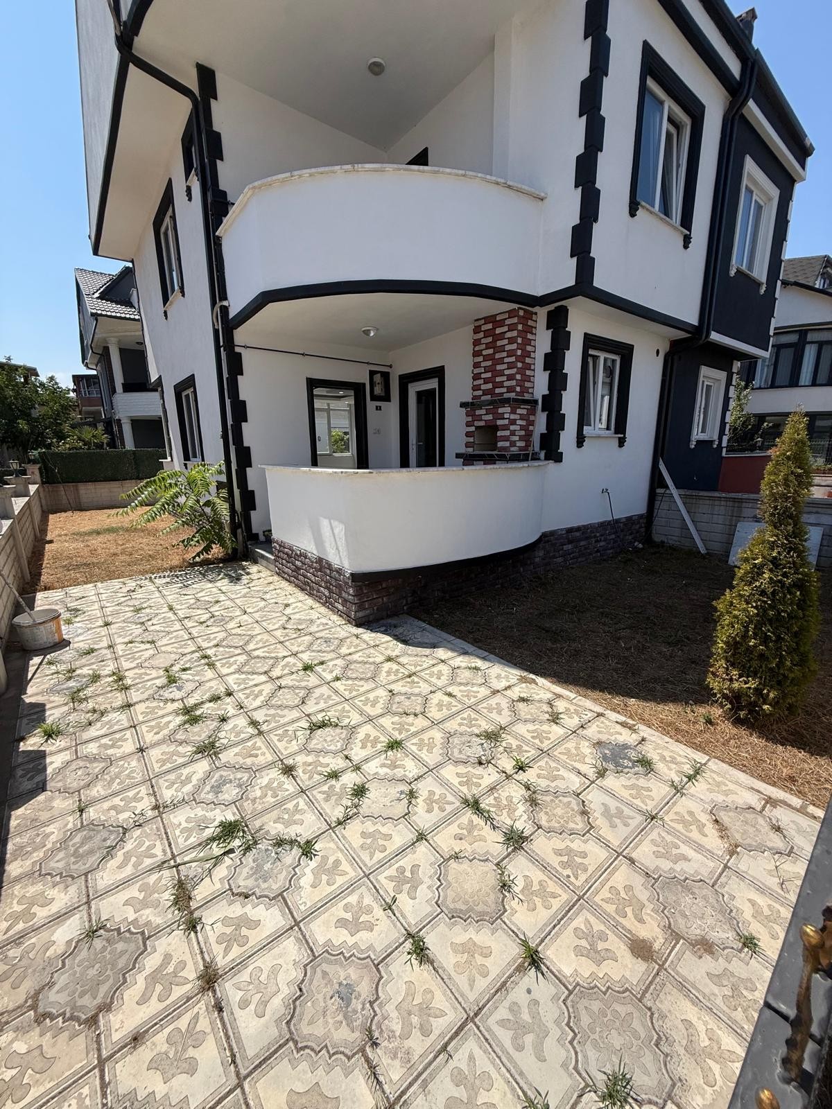 162m2 ARSA İÇİNDE TAM BAĞIMSIZ MÜSTAKİL! PLAJA 100METRE, KENDİNE GARAJLI, AYRI MUTFAK 4+1 TRİPLEKS VİLLA! KOCAALİ YALI MH