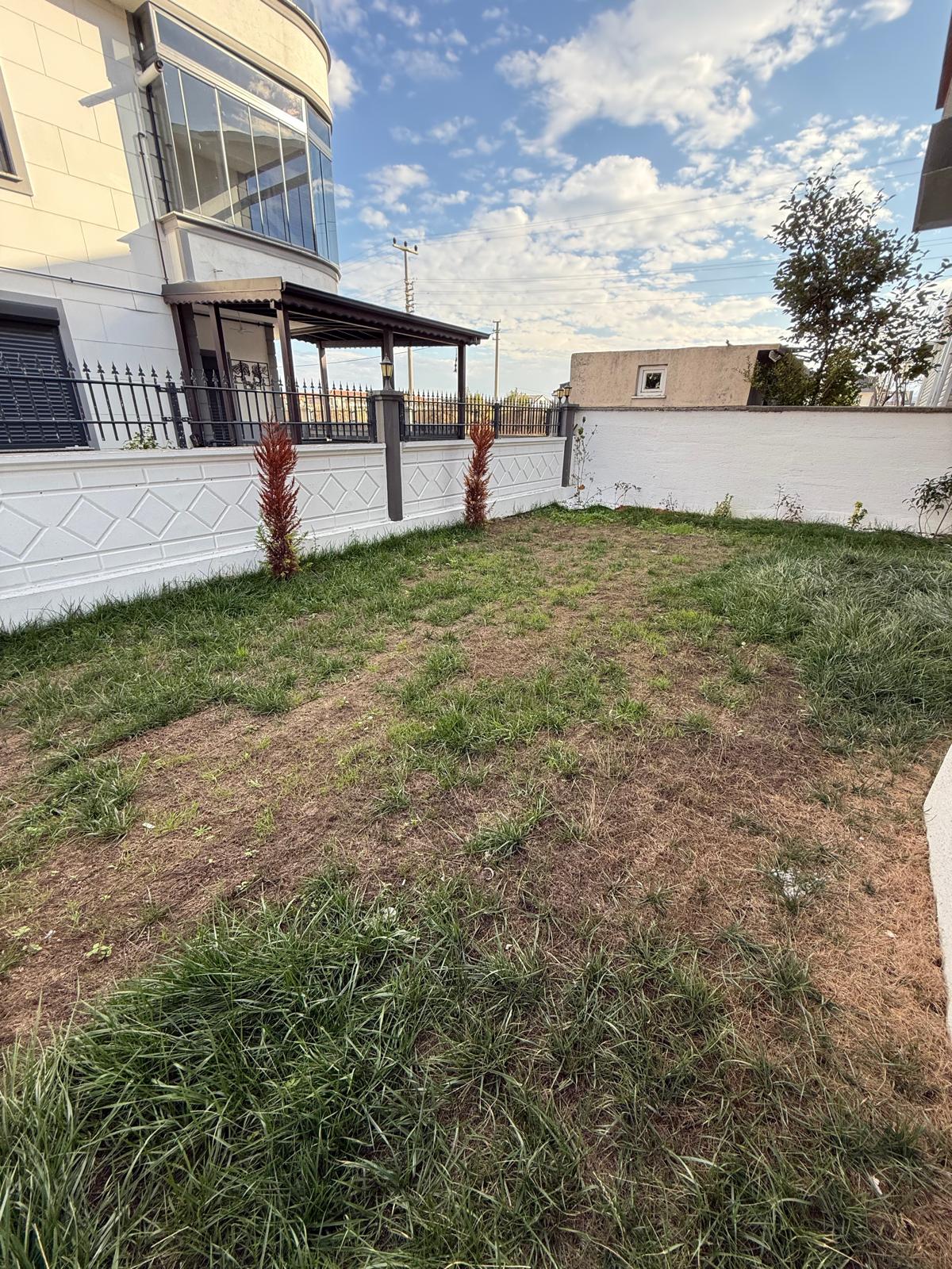 MERKEZ PLAJ, ULTRA GENİŞ BAHÇE, TERAS DENİZ MANZARALI, PLAJA 85METRE 3+1 TRİPLEKS VİLLA! KOCAALİ YAYLA MH