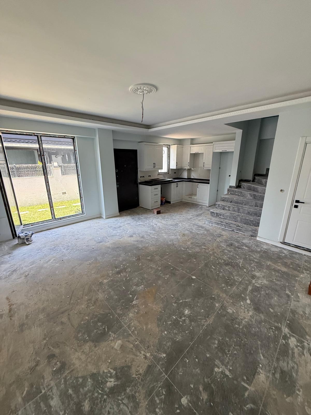MÜSTAKİL GİRİŞ-BAHÇE, EBEVEYN BANYO, MERKEZ PLAJ 3+1 TRİPLEKS ! KOCAALİ YALI MH