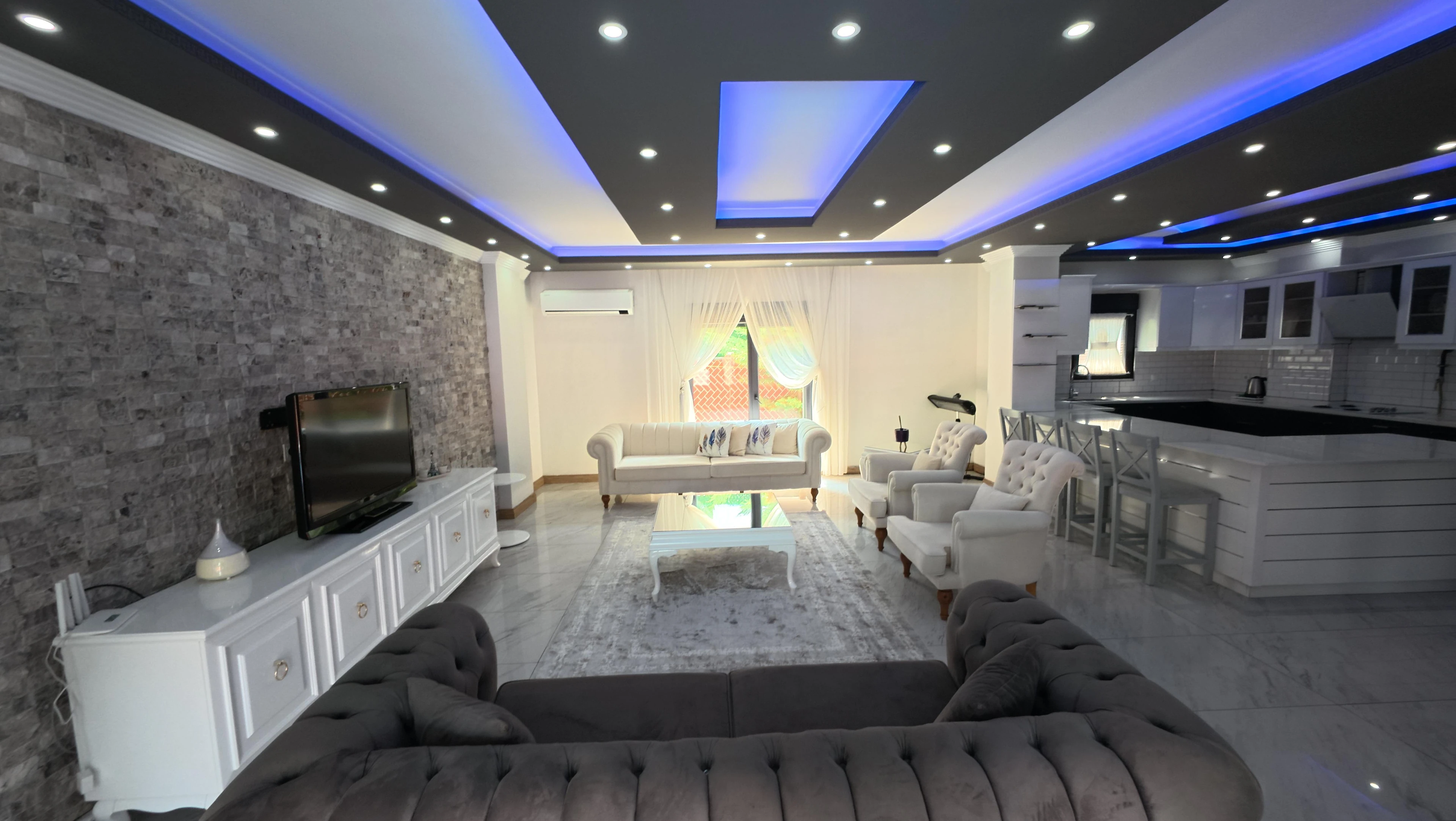 300m2 ARSA İÇİNDE TAM BAĞIMSIZ MÜSTAKİL! HAVUZLU, JAKUZİLİ, ULTRA GENİŞ BAHÇE, KENDİNE GARAJLI 4+1 TRİPLEKS VİLLA! KOCAALİ YALI MH