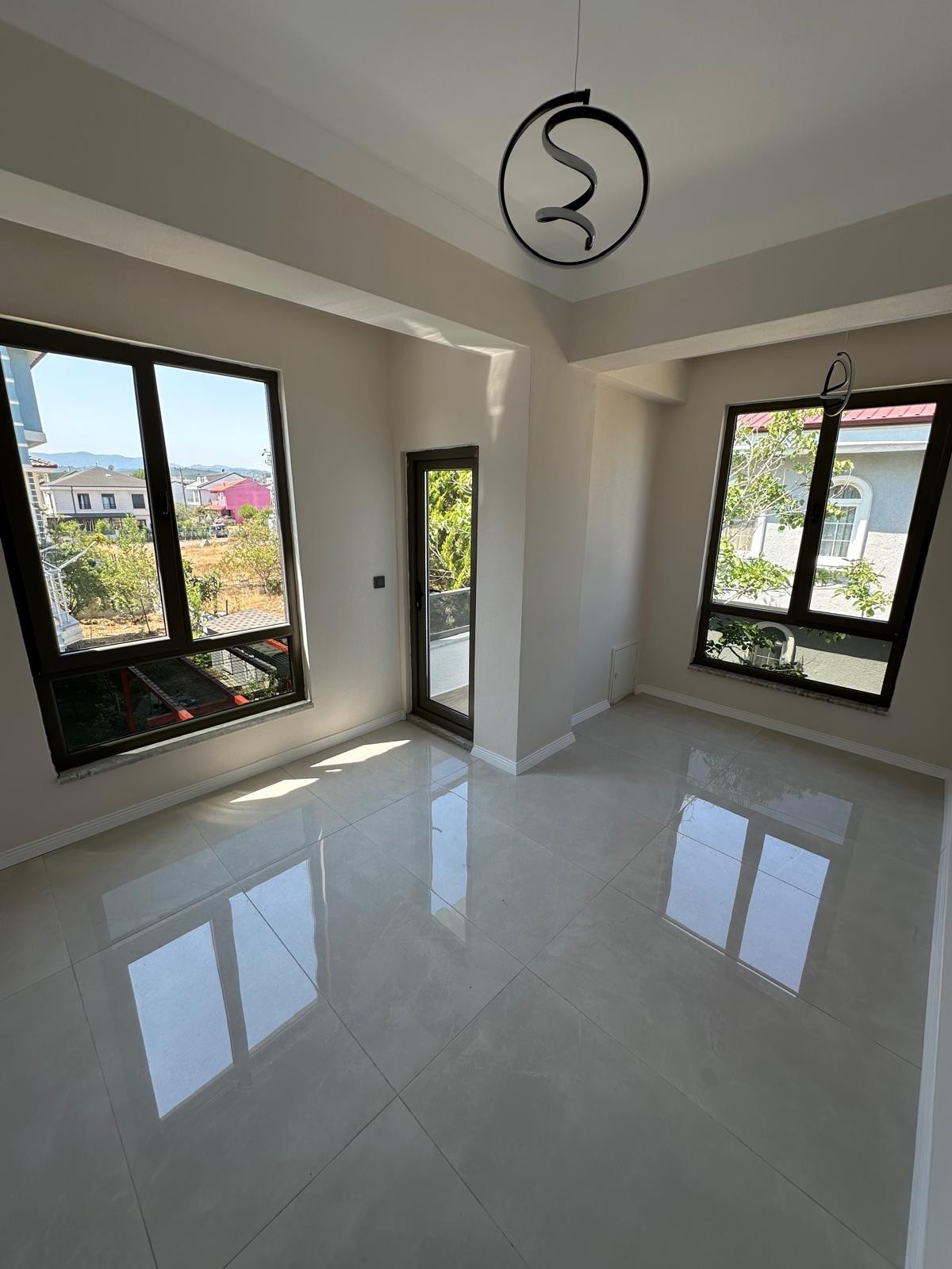 BAĞIMSIZ MÜSTAKİL GİRİŞ, TERAS MİNİ DENİZ MANZARALI, GENİŞ BAHÇE ALANLI, PLAJA 50METRE  3+1 TRİPLEKS VİLLA! KOCAALİ ALANDERE MH