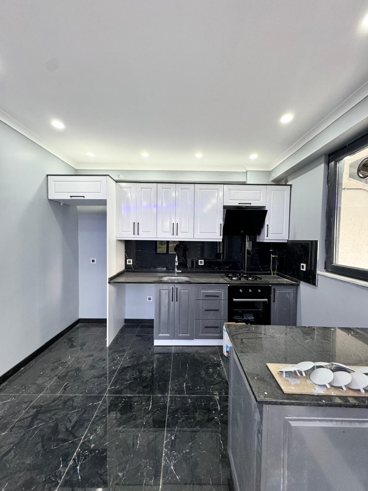 VERANDALI, YERDEN ISITMA, GENİŞ BAHÇE ALANLI F/P 5+1 TRİPLEKS VİLLA! KOCAALİ ALANDERE MH