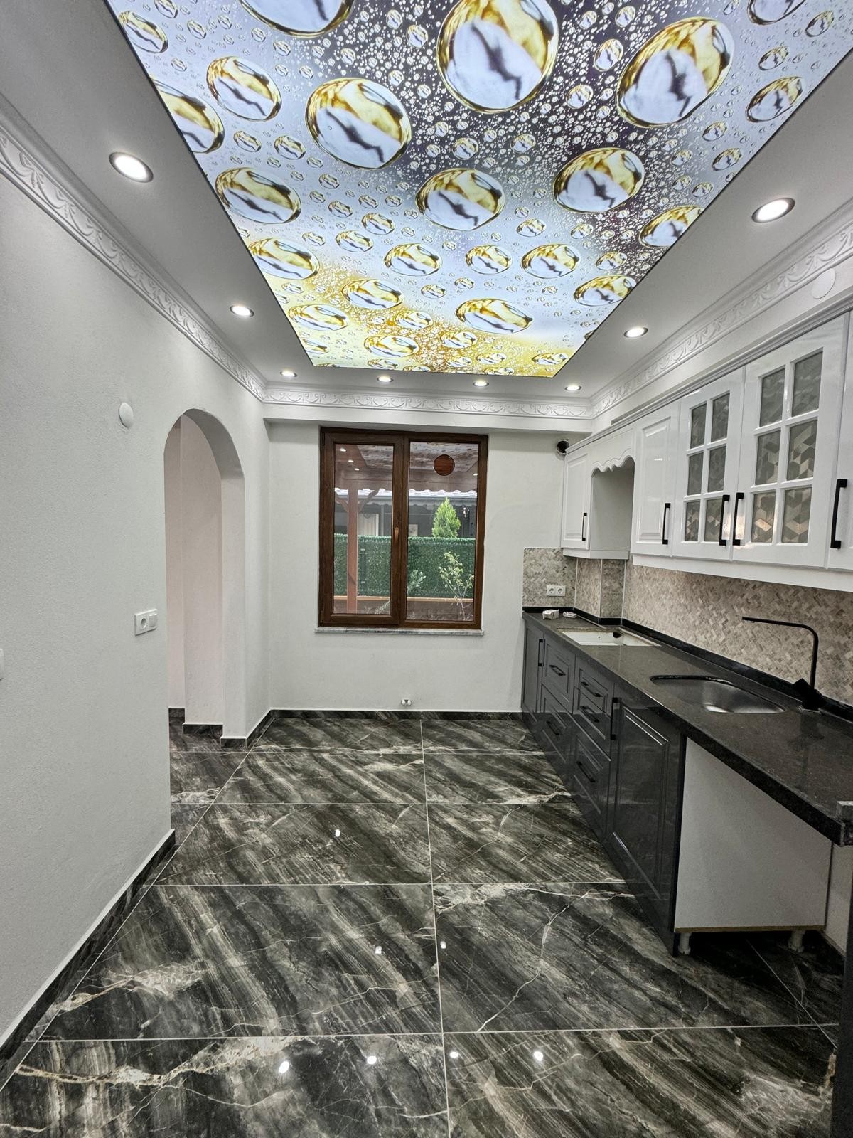 245m2 ARSA İÇİNDE, LÜKS TASARIM, AYRI MUTFAK, VERANDALI 4+1 TRİPLEKS! KOCAALİ ALANDERE MH