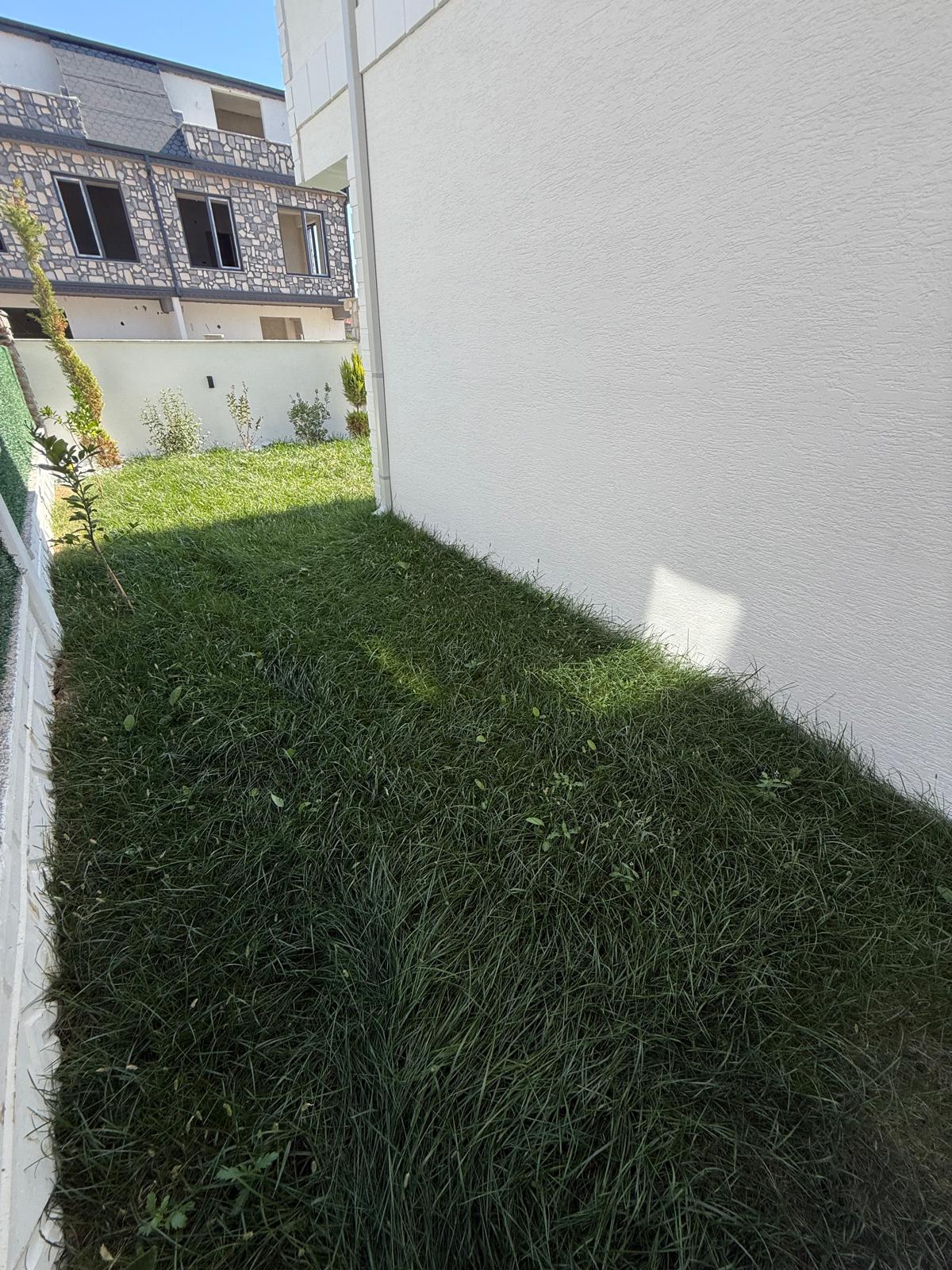 KÖŞE PARSEL, MERKEZ PLAJ, ULTRA GENİŞ BAHÇE, HAVUZLU, EBEVEYN BANYOLU, ALAÇATI TAŞ KONSEPT 4+1 TRİPLEKS VİLLA! KOCAALİ YAYLA MH