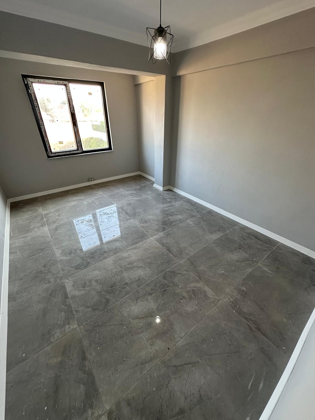 MERKEZ PLAJ, KOMPLE GRANİT ZEMİN, EBEVEYN BANYO, VERANDALI 3+1 TRİPLEKS VİLLA! KOCAALİ YAYLA MH