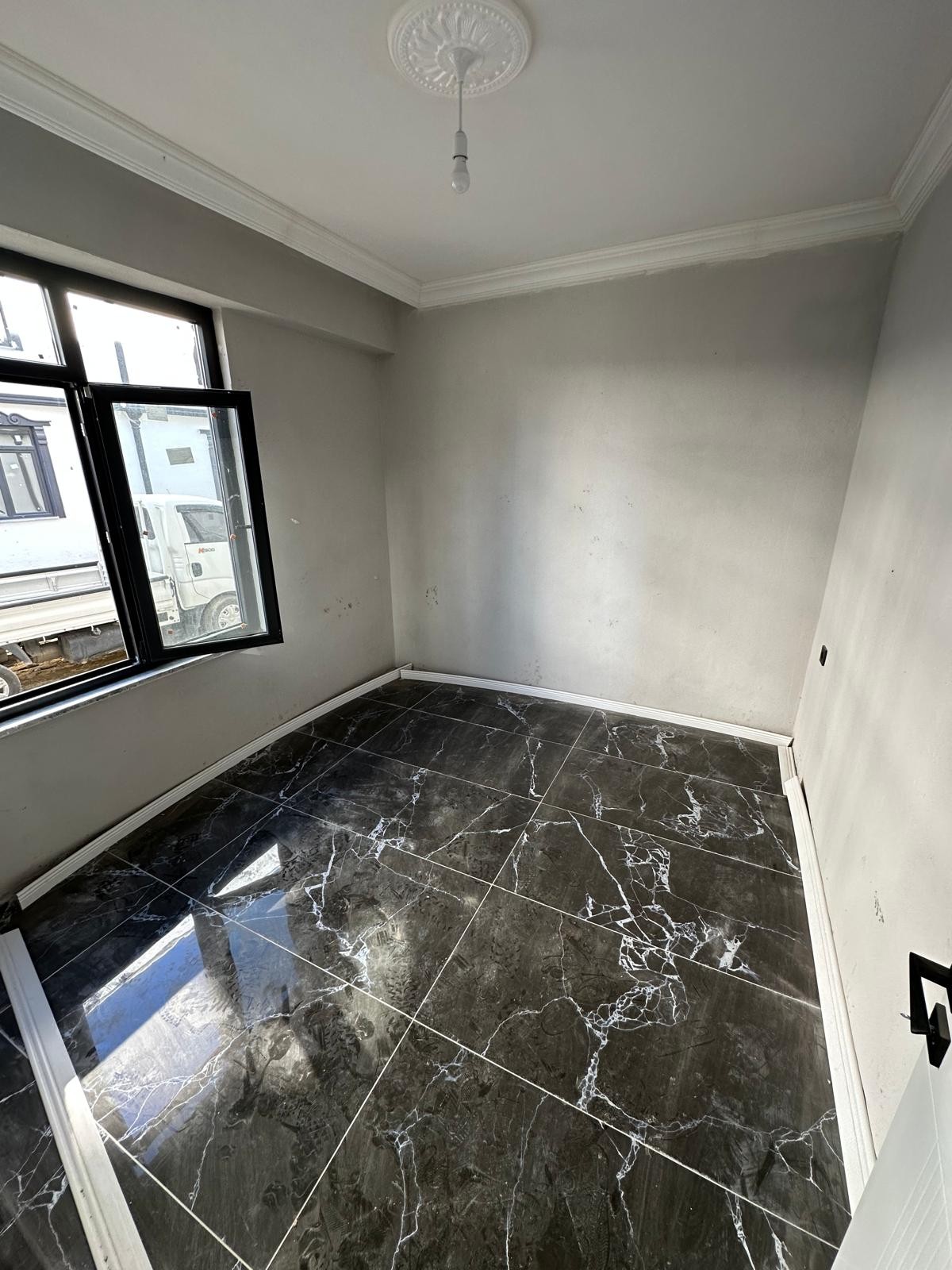 YERDEN ISITMA, OTOPARKLI, SİTE İÇİ, DENİZE YÜRÜME MESAFESİ 1+1 DAİRE! YAYLA MH