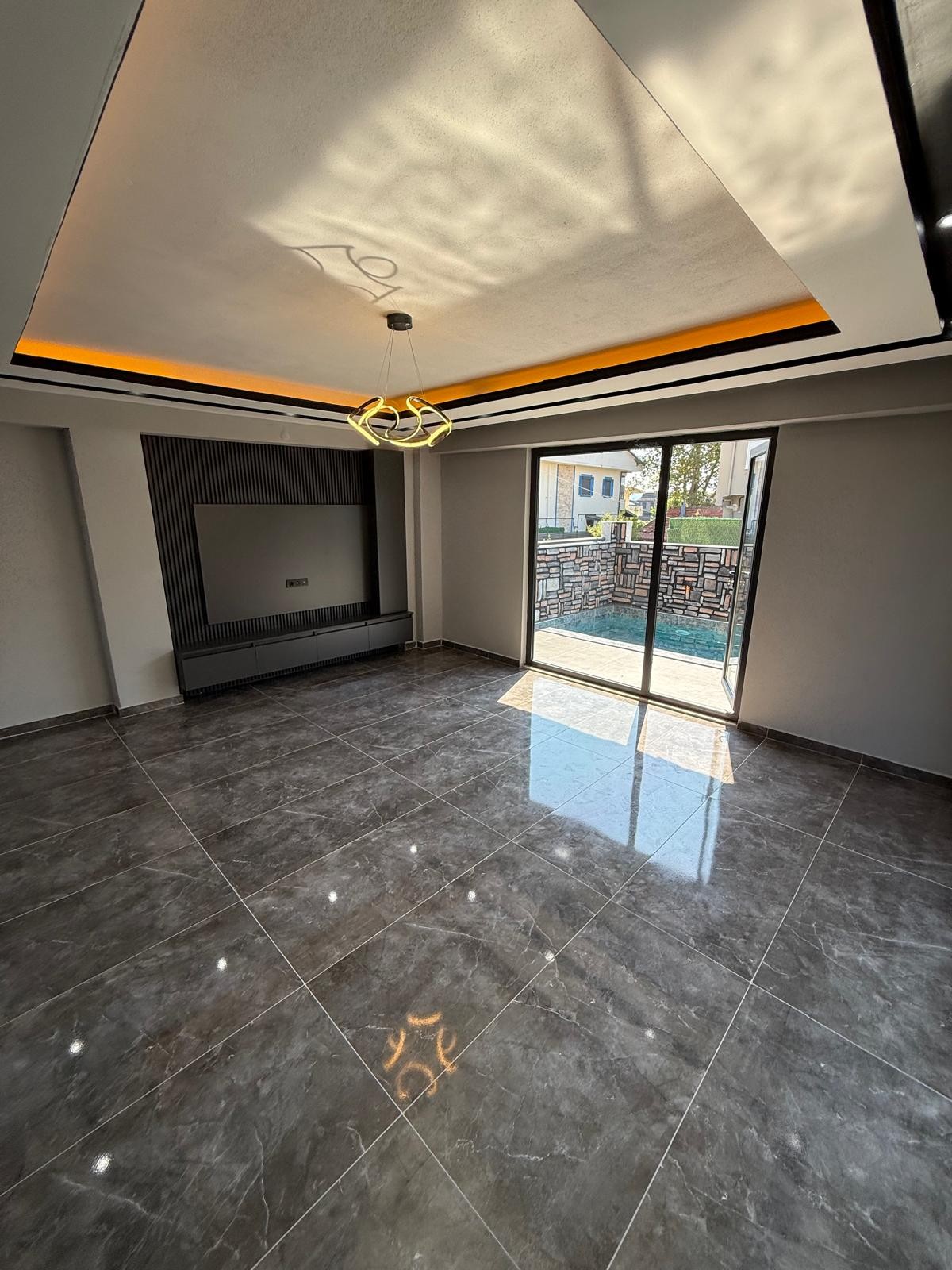 DENİZ MANZARALI TERAS, LÜKS DİZAYN, ÖN CEPHE, HAVUZLU 4+1 TRİPLEKS VİLLA! KOCAALİ ALANDERE MH