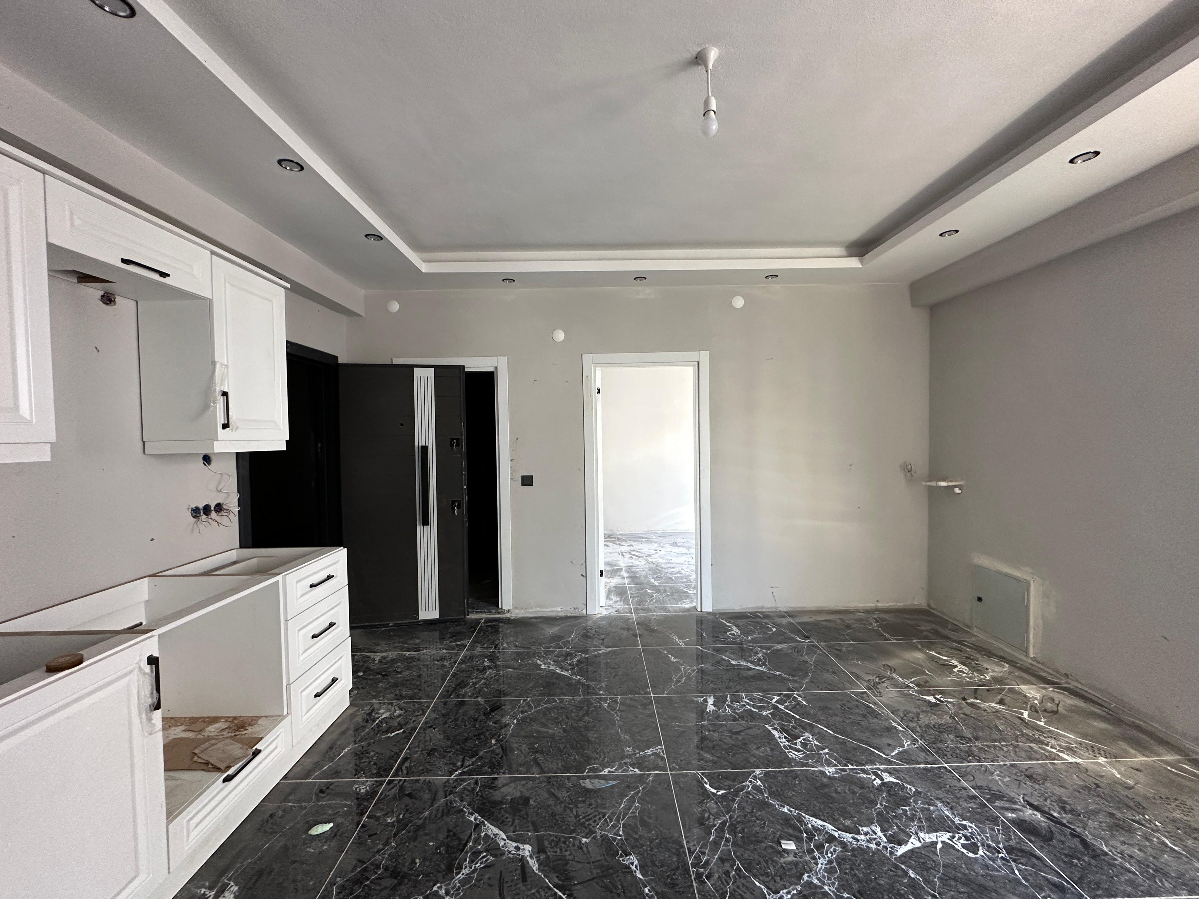 YERDEN ISITMA, OTOPARKLI, SİTE İÇİ, DENİZE YÜRÜME MESAFESİ 1+1 DAİRE! YAYLA MH