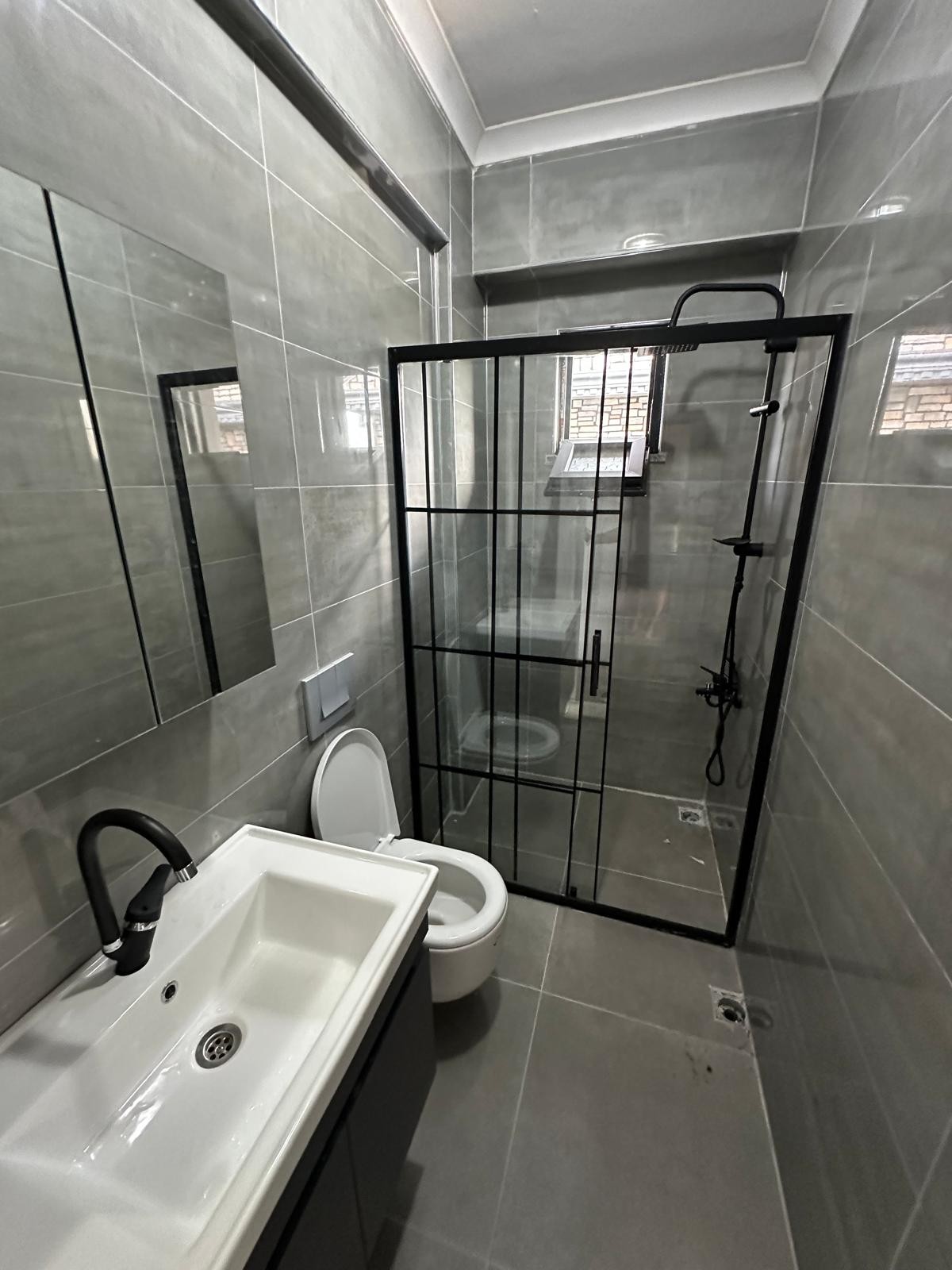 TERAS DENİZ MANZARALI, FİYAT/PERFORMANS HAVUZLU, YERDEN ISITMA 3+1 TRİPLEKS VİLLA! KOCAALİ ALANDERE MH