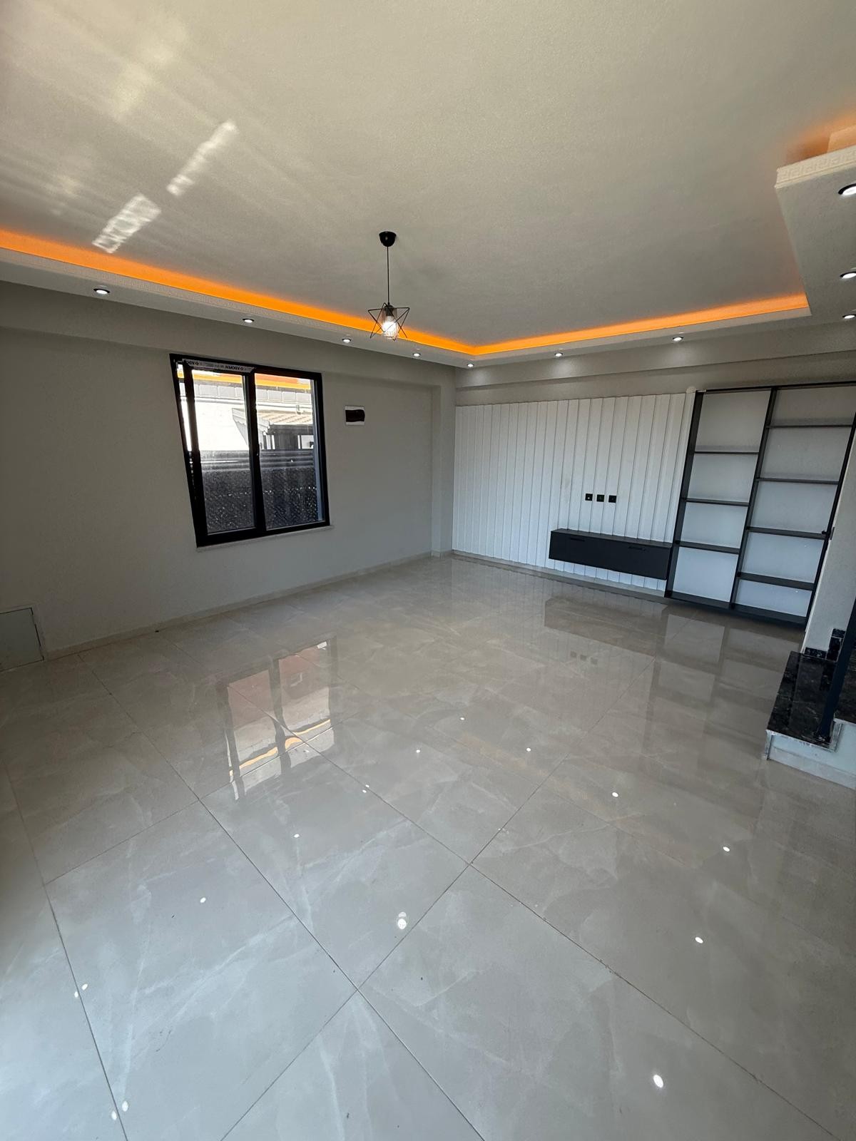 ULTRA GENİŞ BİNA ALANLI, ÖN CEPHE, ÜNİVERSİTE YANI, 144M2 KENDİ ARSASI, HAVUZLU 4+1 TRİPLEKS VİLLA! KOCAALİ ALANDERE MH